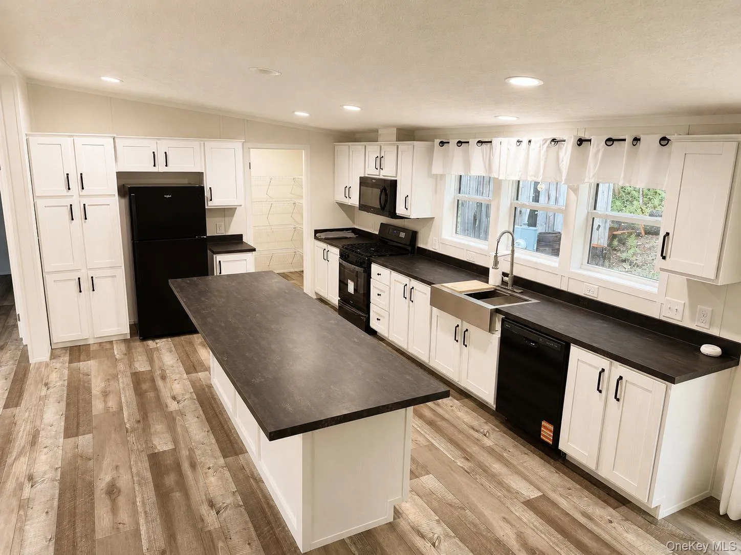 256 Main Street, Rockland, NY, 2 Bedrooms Bedrooms, 7 Rooms Rooms,2 BathroomsBathrooms,Residential,For Rent,Main,0,1014928 256 Main Street, Rockland, NY, 2 Bedrooms Bedrooms, 7 Rooms Rooms,2 BathroomsBathrooms,Residential,For Rent,Main,0,1014928