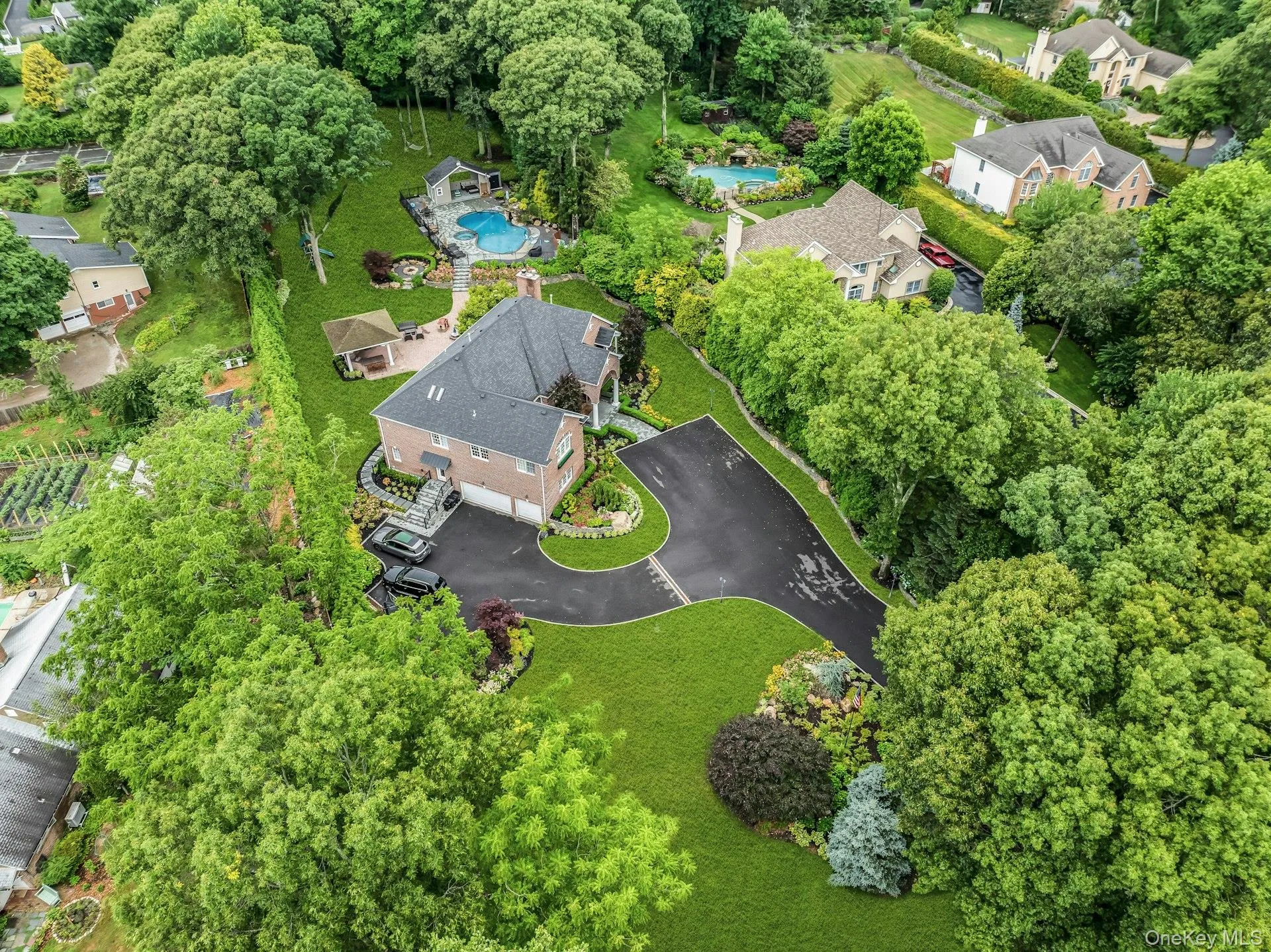 135 Round Swamp Road, Huntington, NY, 7 Bedrooms Bedrooms, 17 Rooms Rooms,6 BathroomsBathrooms,Residential,For Rent,Round Swamp,0,KEY1014930 135 Round Swamp Road, Huntington, NY, 7 Bedrooms Bedrooms, 17 Rooms Rooms,6 BathroomsBathrooms,Residential,For Rent,Round Swamp,0,KEY1014930