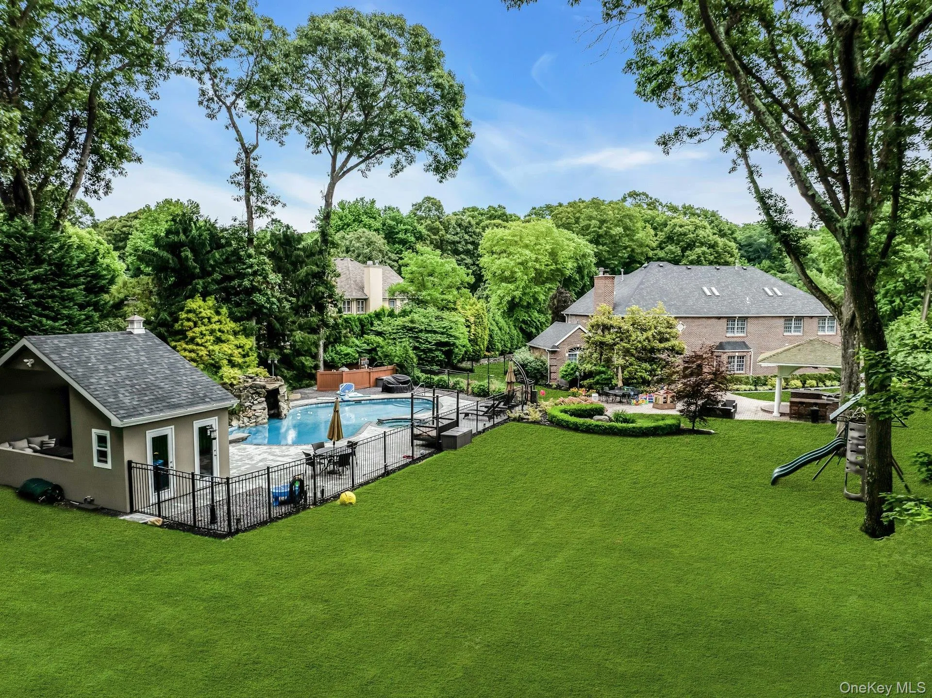 135 Round Swamp Road, Huntington, NY, 7 Bedrooms Bedrooms, 17 Rooms Rooms,6 BathroomsBathrooms,Residential,For Rent,Round Swamp,0,KEY1014930 135 Round Swamp Road, Huntington, NY, 7 Bedrooms Bedrooms, 17 Rooms Rooms,6 BathroomsBathrooms,Residential,For Rent,Round Swamp,0,KEY1014930