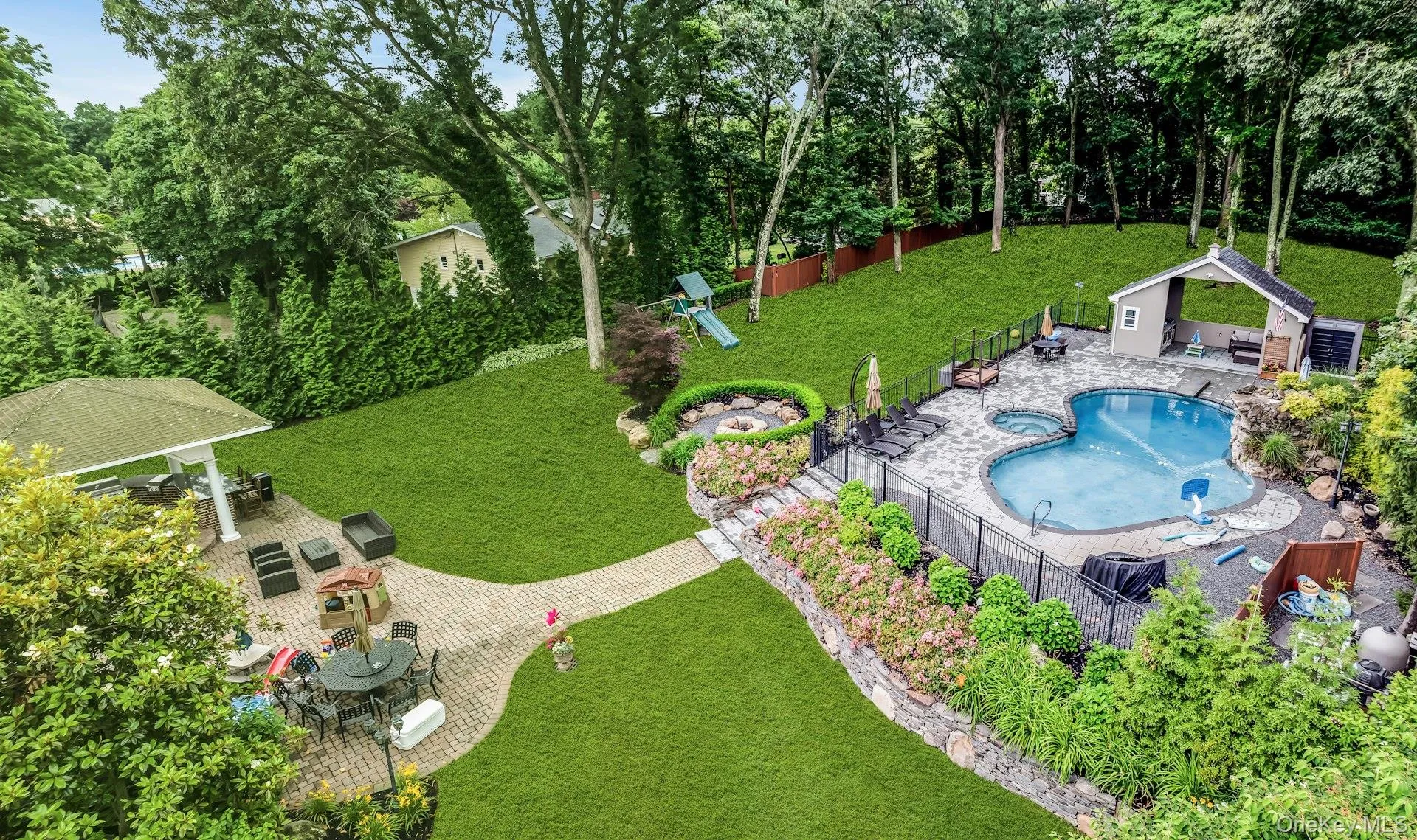 135 Round Swamp Road, Huntington, NY, 7 Bedrooms Bedrooms, 17 Rooms Rooms,6 BathroomsBathrooms,Residential,For Rent,Round Swamp,0,KEY1014930 135 Round Swamp Road, Huntington, NY, 7 Bedrooms Bedrooms, 17 Rooms Rooms,6 BathroomsBathrooms,Residential,For Rent,Round Swamp,0,KEY1014930