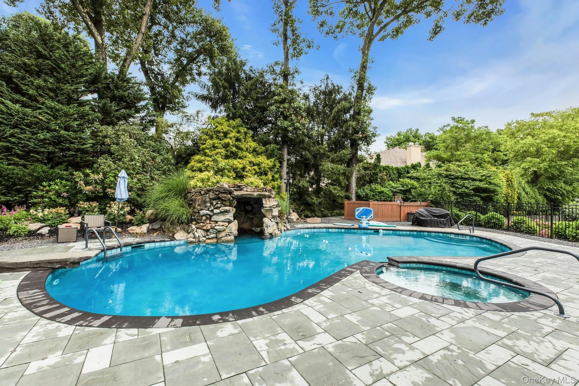 135 Round Swamp Road, Huntington, NY, 7 Bedrooms Bedrooms, 17 Rooms Rooms,6 BathroomsBathrooms,Residential,For Rent,Round Swamp,0,KEY1014930 135 Round Swamp Road, Huntington, NY, 7 Bedrooms Bedrooms, 17 Rooms Rooms,6 BathroomsBathrooms,Residential,For Rent,Round Swamp,0,KEY1014930