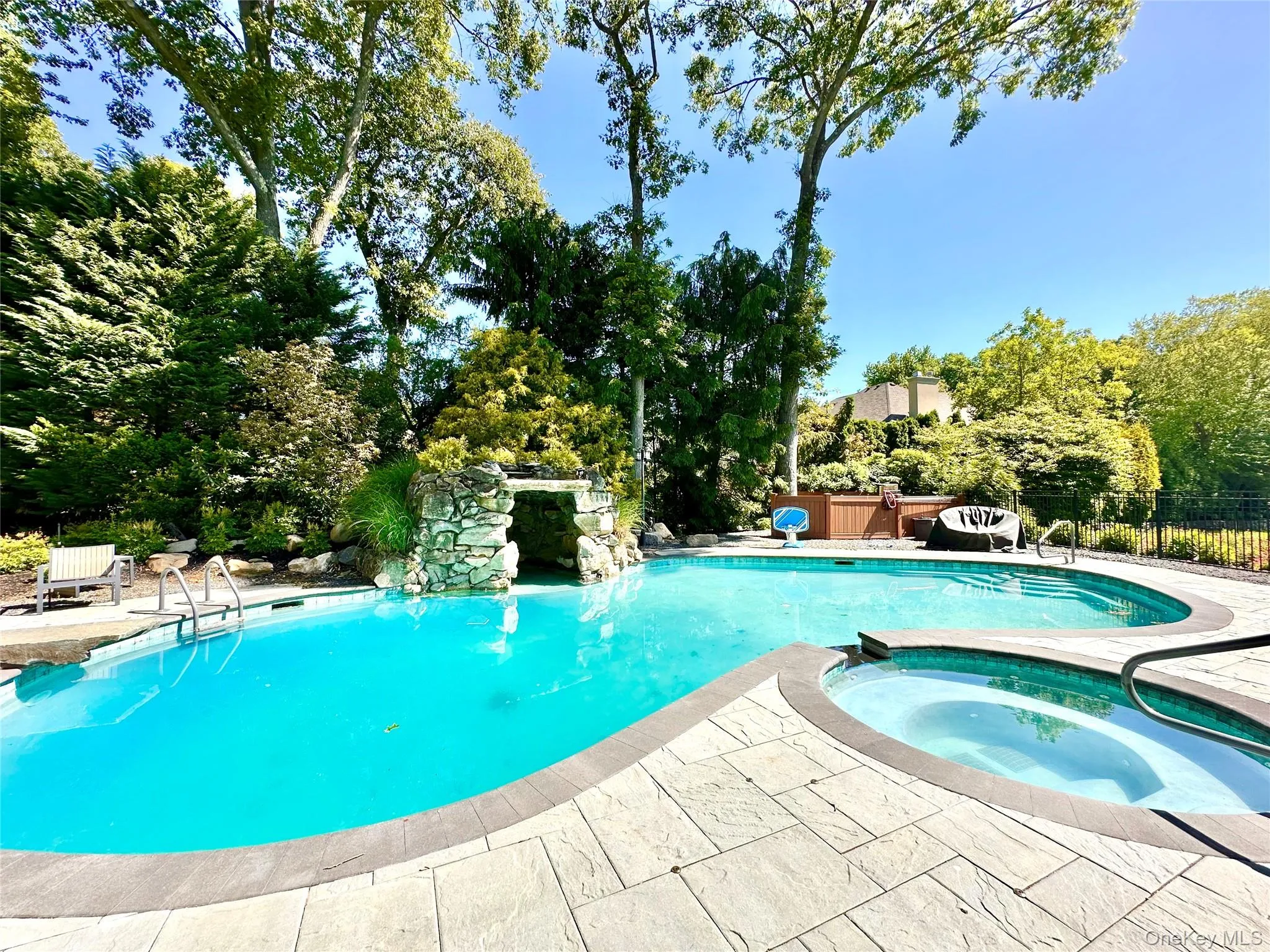 135 Round Swamp Road, Huntington, NY, 7 Bedrooms Bedrooms, 17 Rooms Rooms,6 BathroomsBathrooms,Residential,For Rent,Round Swamp,0,1014930 135 Round Swamp Road, Huntington, NY, 7 Bedrooms Bedrooms, 17 Rooms Rooms,6 BathroomsBathrooms,Residential,For Rent,Round Swamp,0,1014930