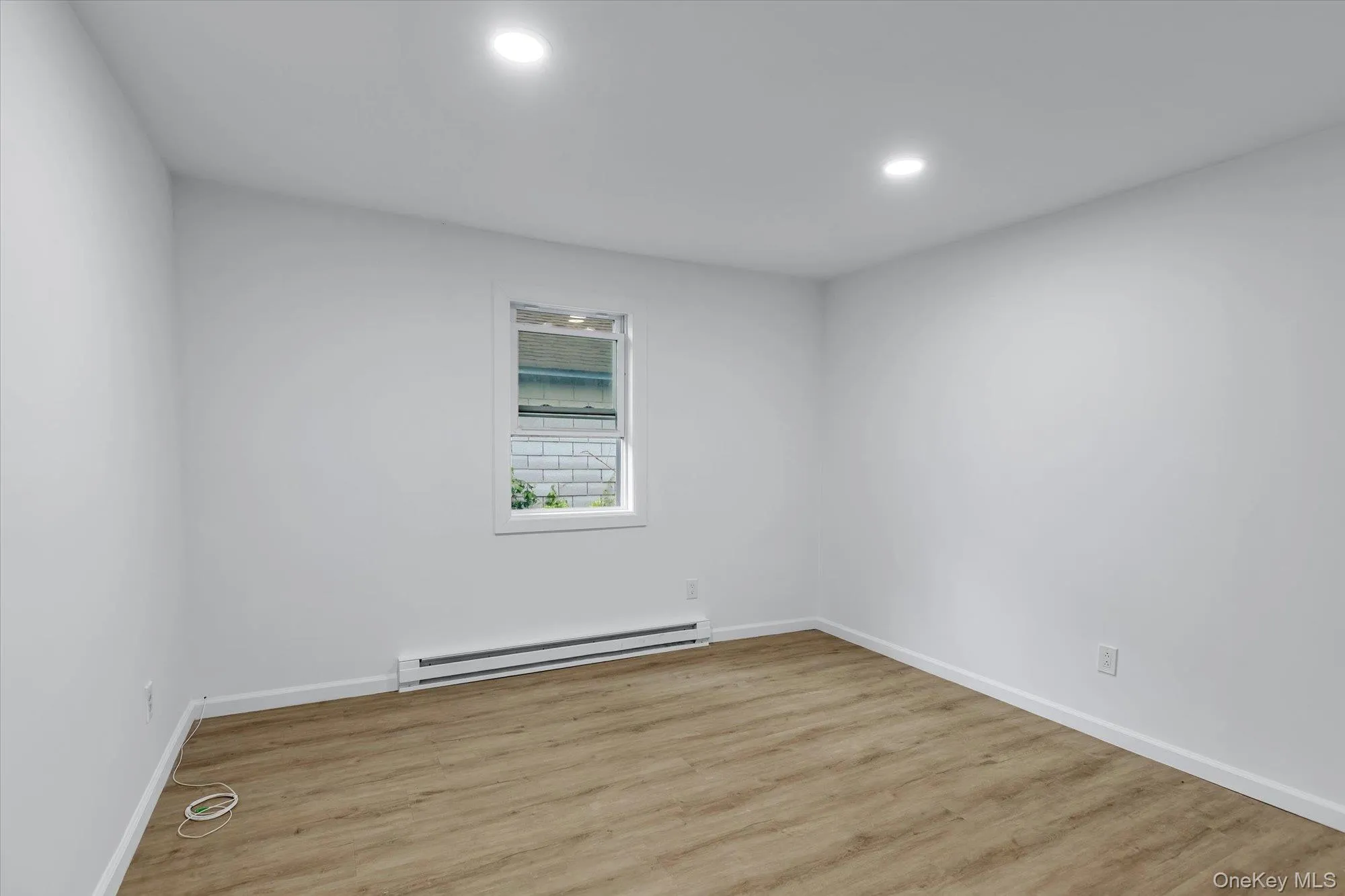 158 Continental Avenue, Huntington, NY, 1 Bedroom Bedrooms, 3 Rooms Rooms,1 BathroomBathrooms,Residential Lease,For Rent,Continental,0,KEY1014933 158 Continental Avenue, Huntington, NY, 1 Bedroom Bedrooms, 3 Rooms Rooms,1 BathroomBathrooms,Residential Lease,For Rent,Continental,0,KEY1014933