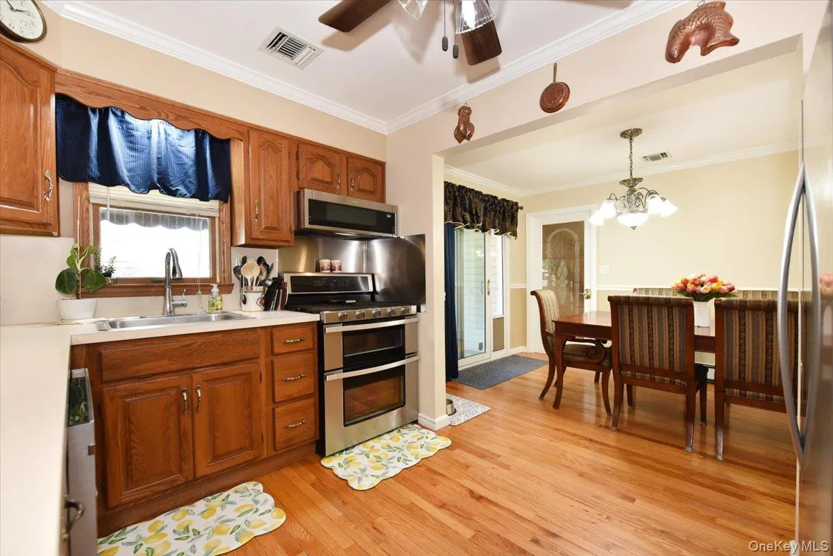 167 Suffolk Avenue, Oyster Bay, NY, 5 Bedrooms Bedrooms, 12 Rooms Rooms,3 BathroomsBathrooms,Residential,For Rent,Suffolk,0,1014938 167 Suffolk Avenue, Oyster Bay, NY, 5 Bedrooms Bedrooms, 12 Rooms Rooms,3 BathroomsBathrooms,Residential,For Rent,Suffolk,0,1014938