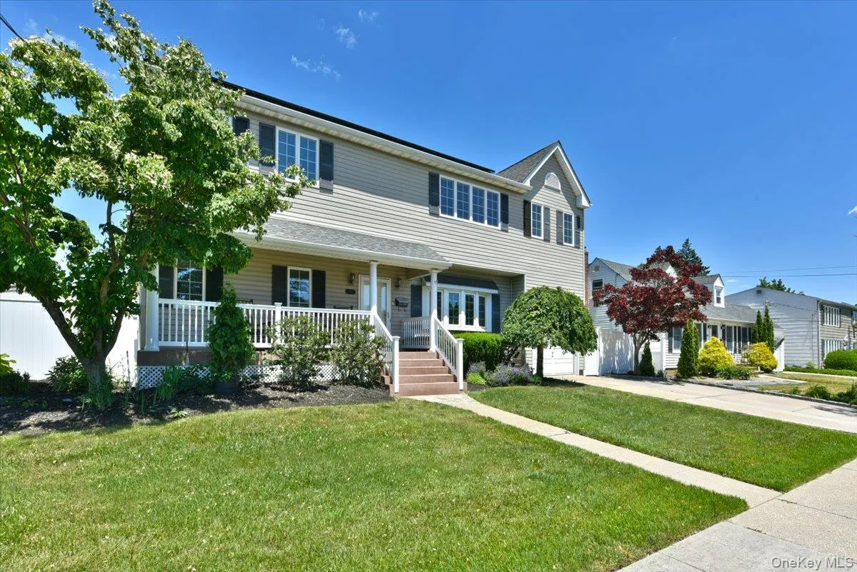 167 Suffolk Avenue, Oyster Bay, NY, 5 Bedrooms Bedrooms, 12 Rooms Rooms,3 BathroomsBathrooms,Residential,For Rent,Suffolk,0,1014938 167 Suffolk Avenue, Oyster Bay, NY, 5 Bedrooms Bedrooms, 12 Rooms Rooms,3 BathroomsBathrooms,Residential,For Rent,Suffolk,0,1014938