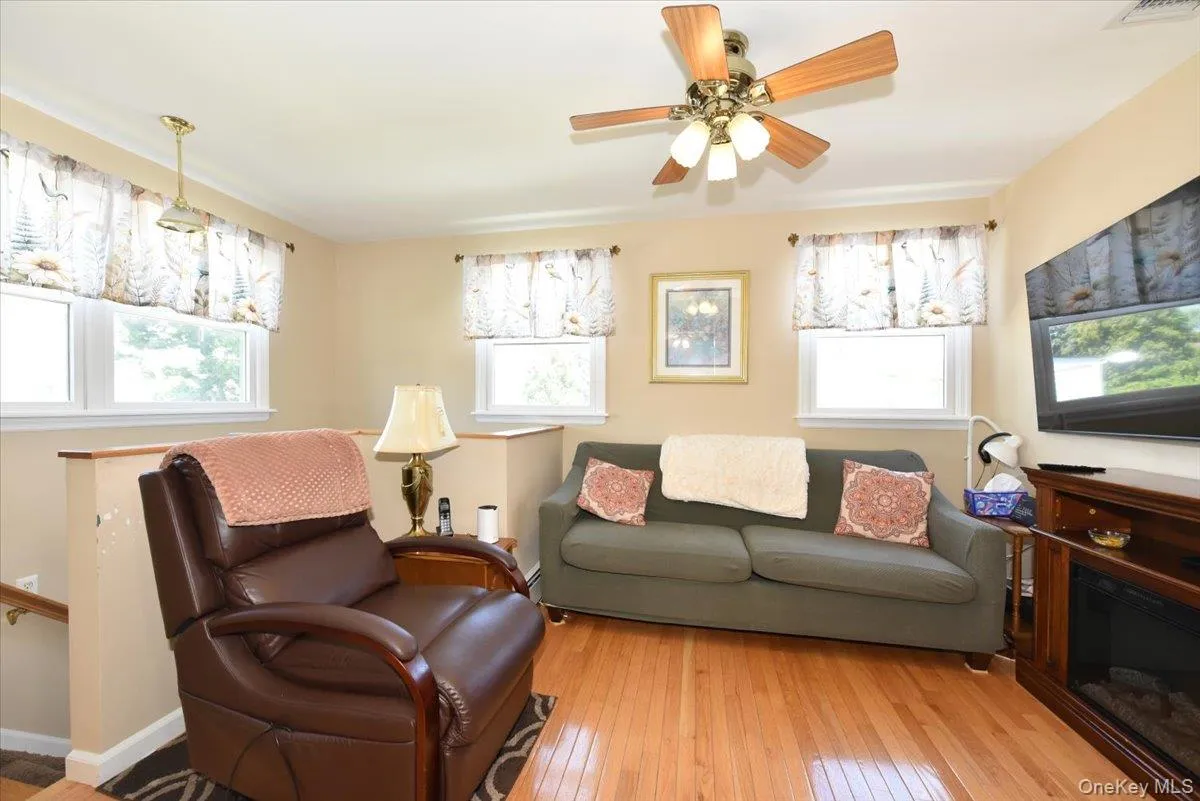 167 Suffolk Avenue, Oyster Bay, NY, 5 Bedrooms Bedrooms, 12 Rooms Rooms,3 BathroomsBathrooms,Residential,For Rent,Suffolk,0,1014938 167 Suffolk Avenue, Oyster Bay, NY, 5 Bedrooms Bedrooms, 12 Rooms Rooms,3 BathroomsBathrooms,Residential,For Rent,Suffolk,0,1014938