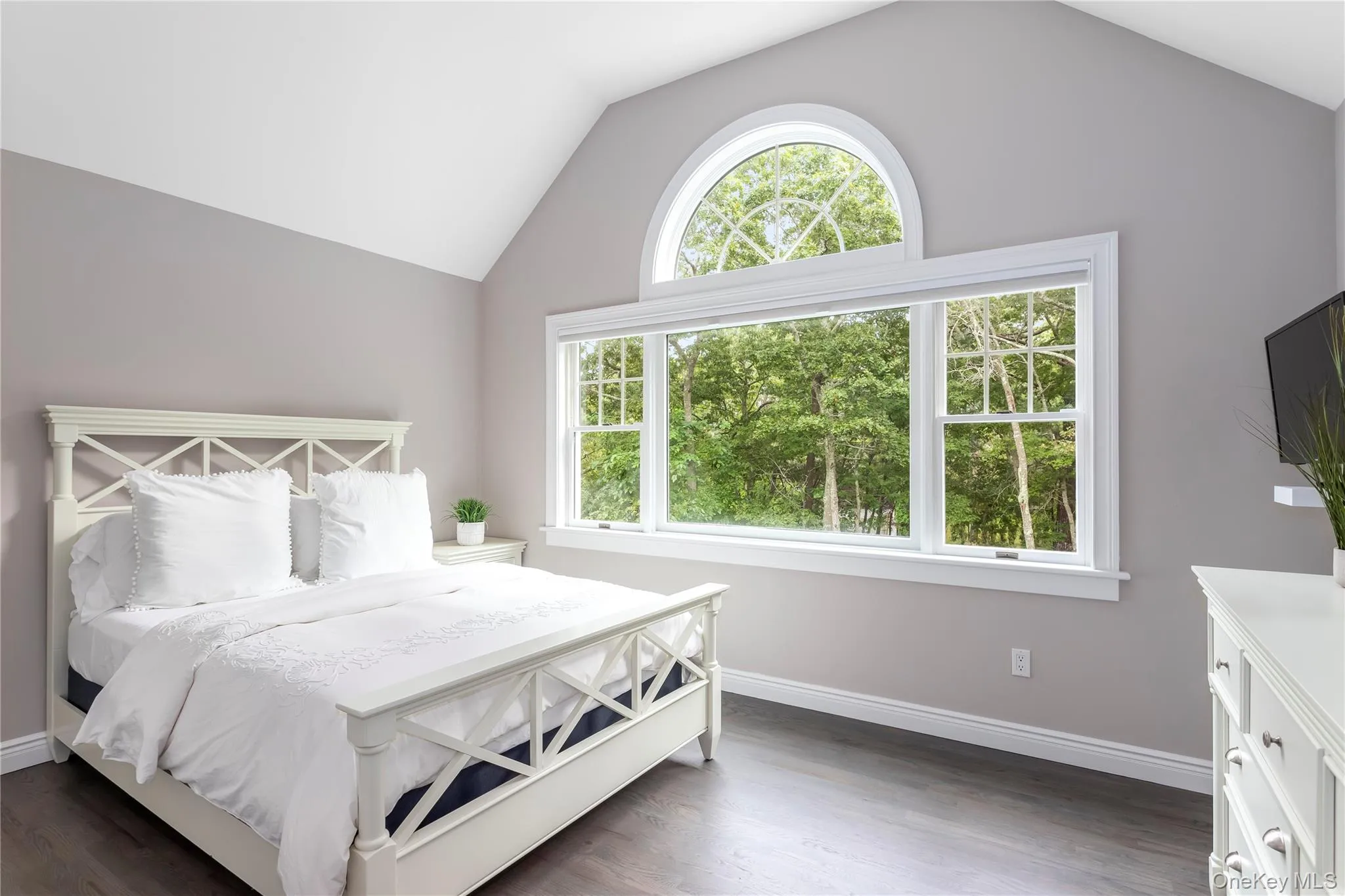 11 Stuart Court, Southampton, NY, 5 Bedrooms Bedrooms, 14 Rooms Rooms,3 BathroomsBathrooms,Residential,For Rent,Stuart,0,KEY1014939 11 Stuart Court, Southampton, NY, 5 Bedrooms Bedrooms, 14 Rooms Rooms,3 BathroomsBathrooms,Residential,For Rent,Stuart,0,KEY1014939