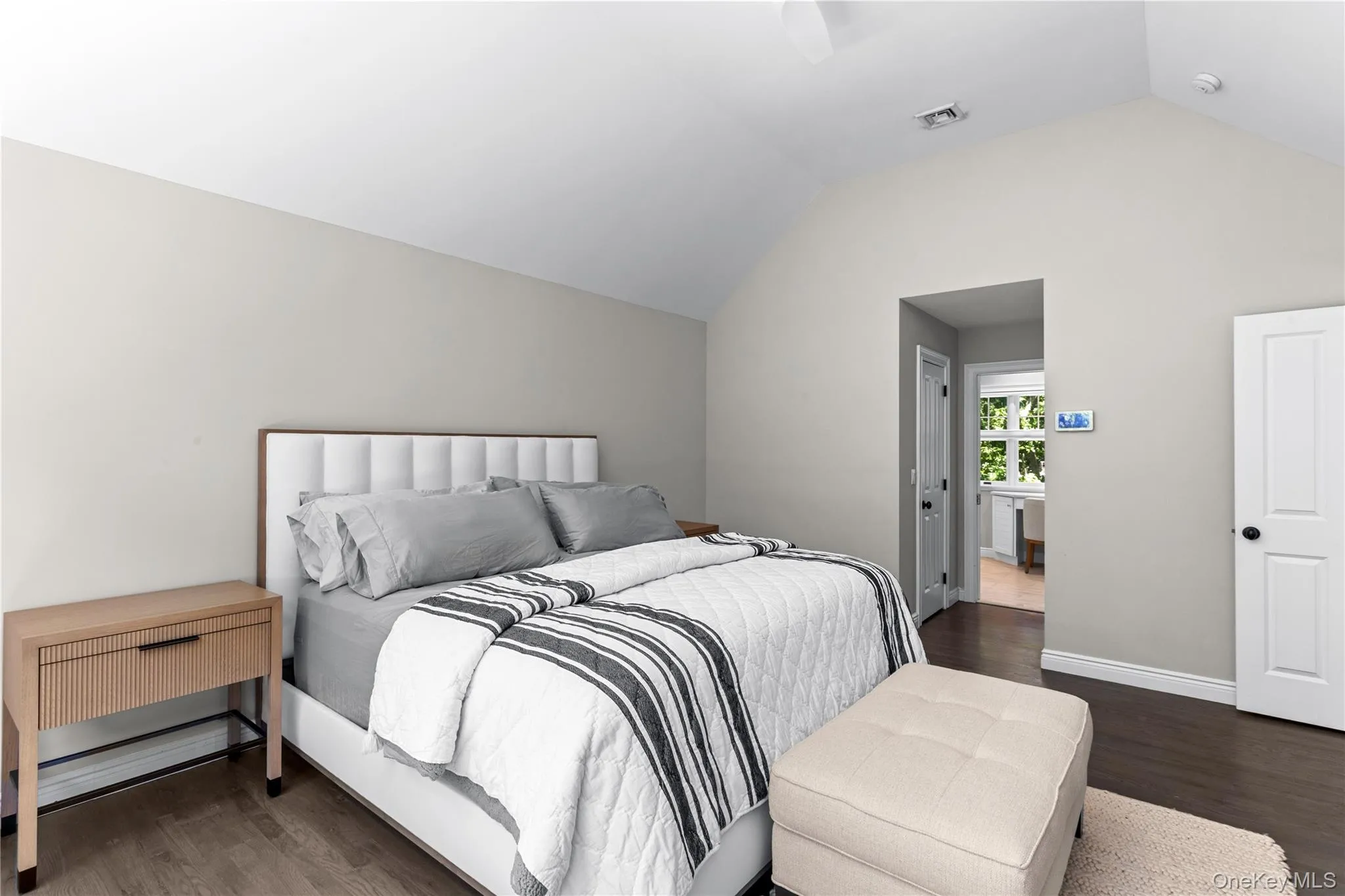11 Stuart Court, Southampton, NY, 5 Bedrooms Bedrooms, 14 Rooms Rooms,3 BathroomsBathrooms,Residential,For Rent,Stuart,0,KEY1014939 11 Stuart Court, Southampton, NY, 5 Bedrooms Bedrooms, 14 Rooms Rooms,3 BathroomsBathrooms,Residential,For Rent,Stuart,0,KEY1014939