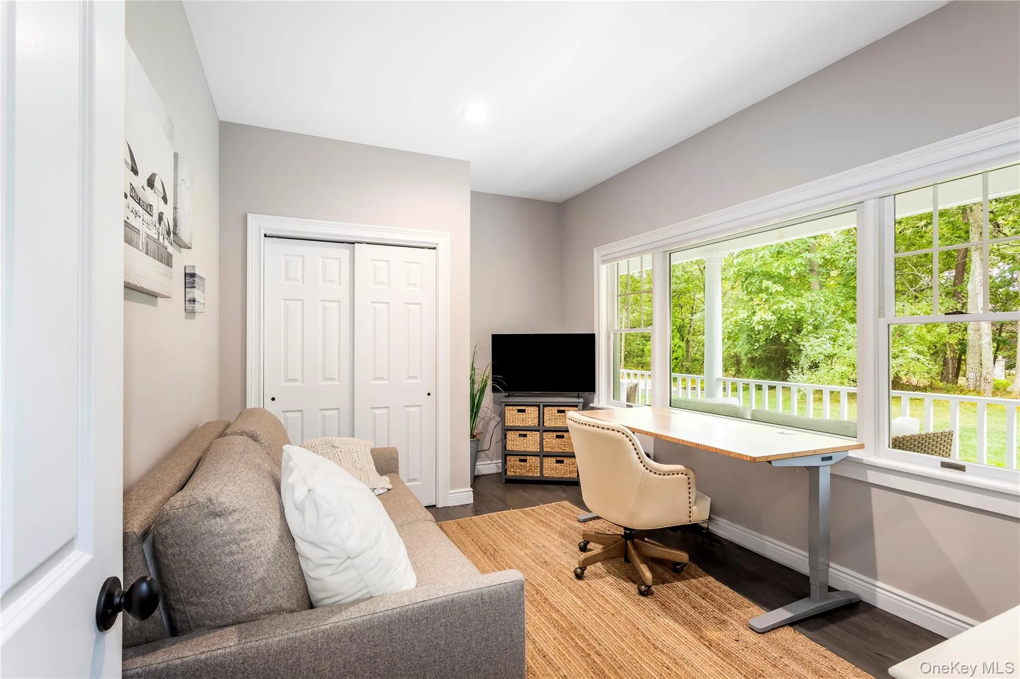 11 Stuart Court, Southampton, NY, 5 Bedrooms Bedrooms, 14 Rooms Rooms,3 BathroomsBathrooms,Residential,For Rent,Stuart,0,1014939 11 Stuart Court, Southampton, NY, 5 Bedrooms Bedrooms, 14 Rooms Rooms,3 BathroomsBathrooms,Residential,For Rent,Stuart,0,1014939