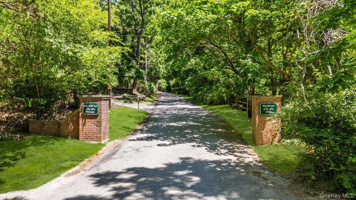 11 Oak Hill Road, Huntington, NY, 5 Bedrooms Bedrooms, 10 Rooms Rooms,4 BathroomsBathrooms,Residential,For Rent,Oak Hill,0,1014942 11 Oak Hill Road, Huntington, NY, 5 Bedrooms Bedrooms, 10 Rooms Rooms,4 BathroomsBathrooms,Residential,For Rent,Oak Hill,0,1014942