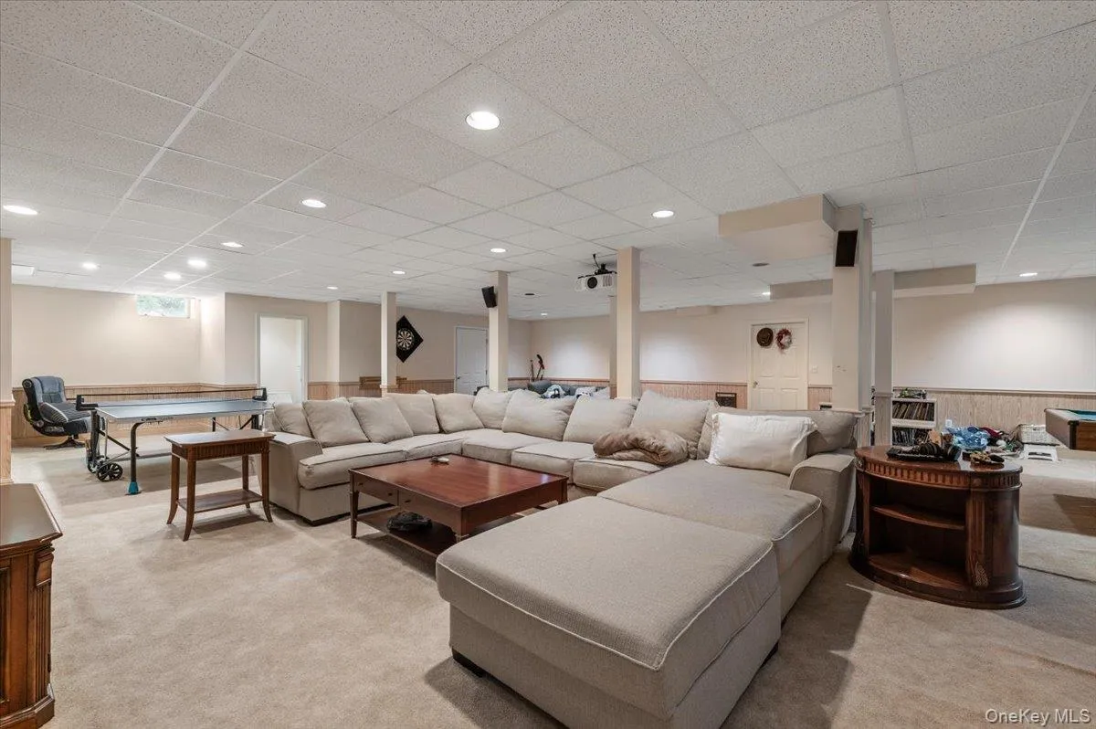 11 Oak Hill Road, Huntington, NY, 5 Bedrooms Bedrooms, 10 Rooms Rooms,4 BathroomsBathrooms,Residential,For Rent,Oak Hill,0,1014942 11 Oak Hill Road, Huntington, NY, 5 Bedrooms Bedrooms, 10 Rooms Rooms,4 BathroomsBathrooms,Residential,For Rent,Oak Hill,0,1014942
