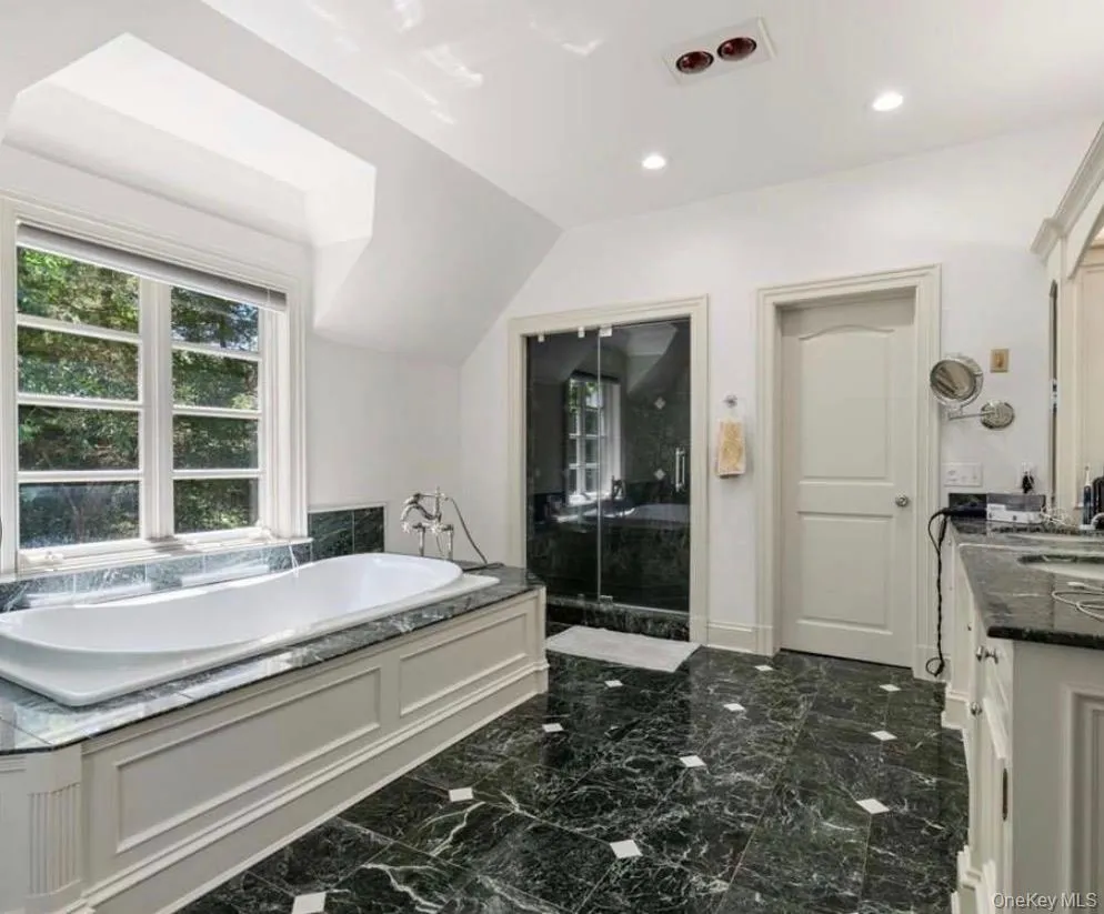 11 Oak Hill Road, Huntington, NY, 5 Bedrooms Bedrooms, 10 Rooms Rooms,4 BathroomsBathrooms,Residential,For Rent,Oak Hill,0,1014942 11 Oak Hill Road, Huntington, NY, 5 Bedrooms Bedrooms, 10 Rooms Rooms,4 BathroomsBathrooms,Residential,For Rent,Oak Hill,0,1014942