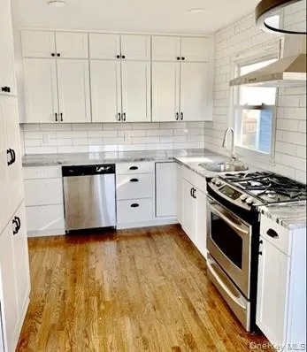 98 North Road, Babylon, NY, 3 Bedrooms Bedrooms, 7 Rooms Rooms,1 BathroomBathrooms,Residential Lease,For Rent,North,0,1014944 98 North Road, Babylon, NY, 3 Bedrooms Bedrooms, 7 Rooms Rooms,1 BathroomBathrooms,Residential Lease,For Rent,North,0,1014944