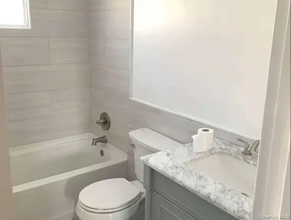 98 North Road, Babylon, NY, 3 Bedrooms Bedrooms, 7 Rooms Rooms,1 BathroomBathrooms,Residential Lease,For Rent,North,0,1014944 98 North Road, Babylon, NY, 3 Bedrooms Bedrooms, 7 Rooms Rooms,1 BathroomBathrooms,Residential Lease,For Rent,North,0,1014944