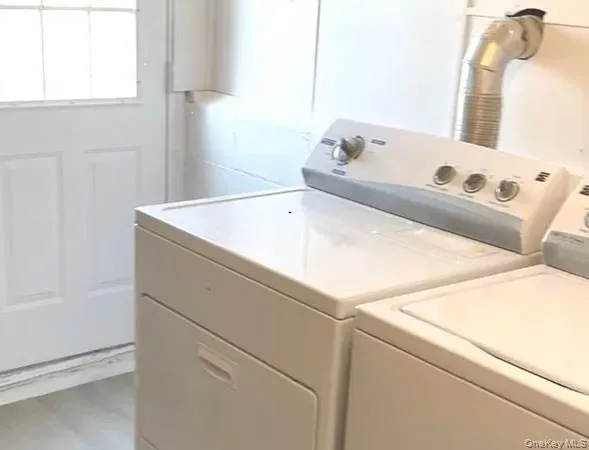 98 North Road, Babylon, NY, 3 Bedrooms Bedrooms, 7 Rooms Rooms,1 BathroomBathrooms,Residential Lease,For Rent,North,0,1014944 98 North Road, Babylon, NY, 3 Bedrooms Bedrooms, 7 Rooms Rooms,1 BathroomBathrooms,Residential Lease,For Rent,North,0,1014944