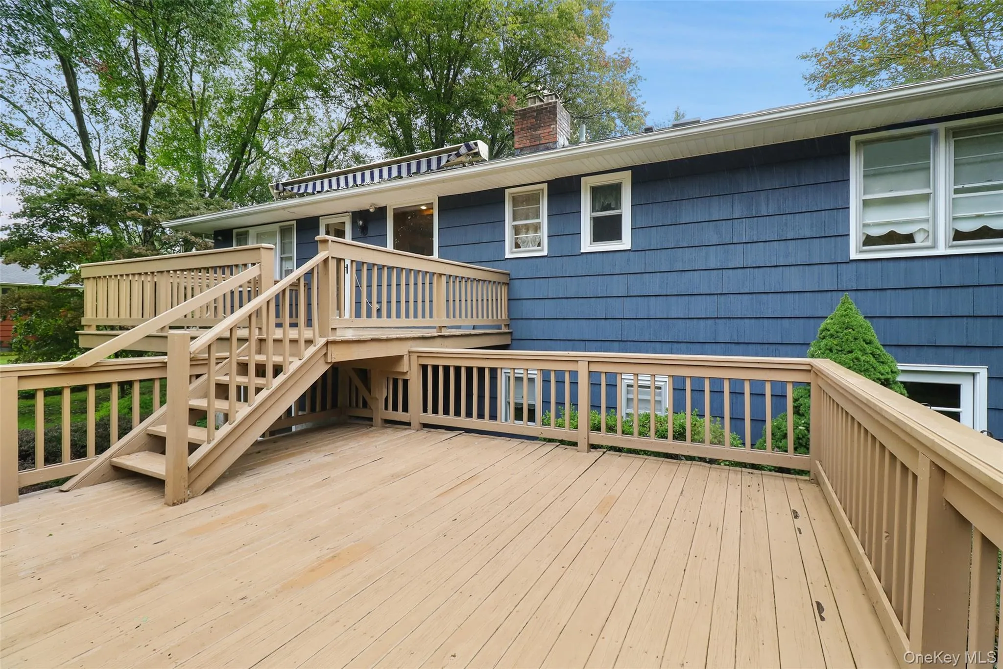 2nd level of deck 2nd level of deck