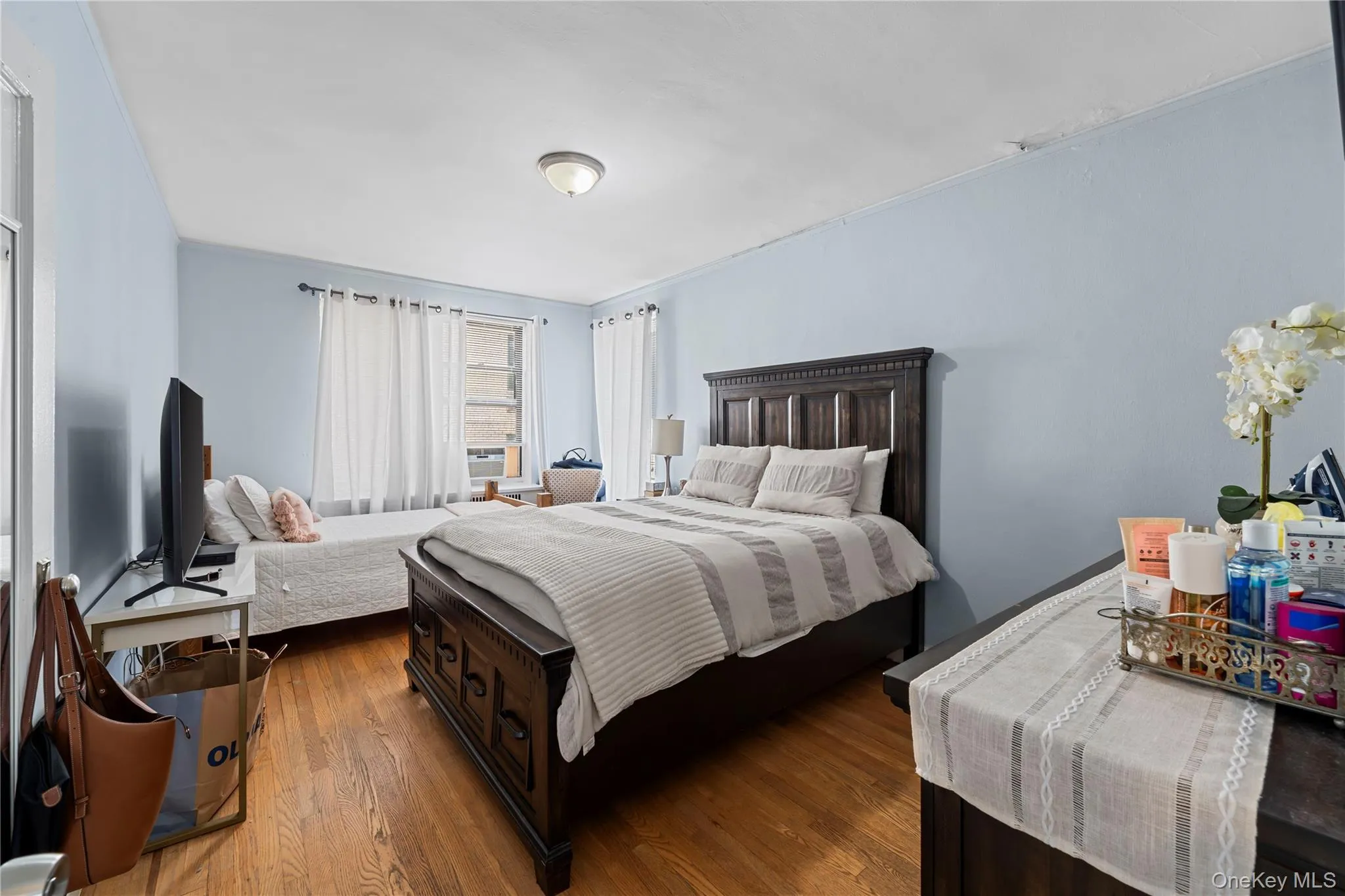 3245 Perry Avenue, New York, NY, 2 Bedrooms Bedrooms, 5 Rooms Rooms,1 BathroomBathrooms,Residential,For Rent,Perry,0,1014947 3245 Perry Avenue, New York, NY, 2 Bedrooms Bedrooms, 5 Rooms Rooms,1 BathroomBathrooms,Residential,For Rent,Perry,0,1014947