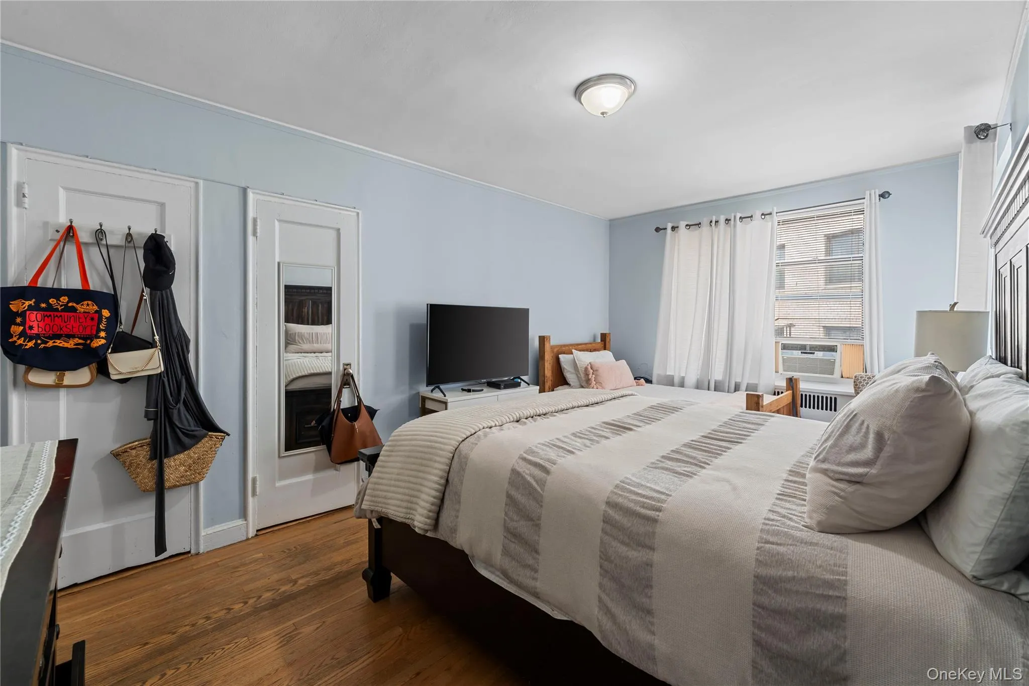 3245 Perry Avenue, New York, NY, 2 Bedrooms Bedrooms, 5 Rooms Rooms,1 BathroomBathrooms,Residential,For Rent,Perry,0,1014947 3245 Perry Avenue, New York, NY, 2 Bedrooms Bedrooms, 5 Rooms Rooms,1 BathroomBathrooms,Residential,For Rent,Perry,0,1014947