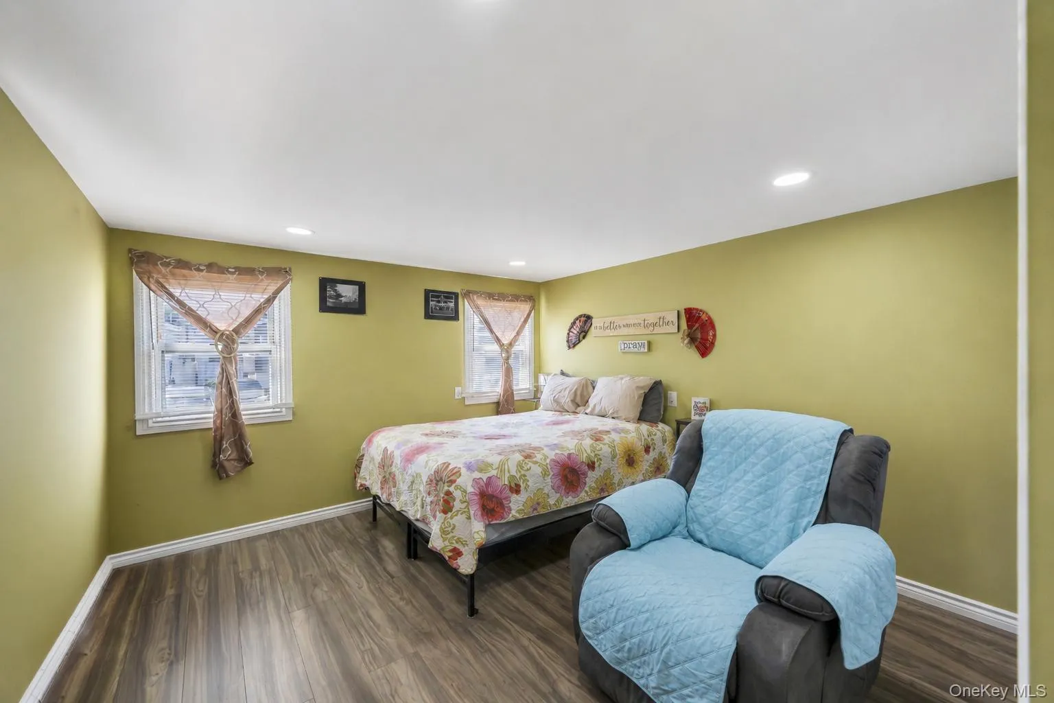 600 Broadway, Babylon, NY, 2 Bedrooms Bedrooms, 4 Rooms Rooms,1 BathroomBathrooms,Residential,For Rent,Broadway,0,1014957 600 Broadway, Babylon, NY, 2 Bedrooms Bedrooms, 4 Rooms Rooms,1 BathroomBathrooms,Residential,For Rent,Broadway,0,1014957
