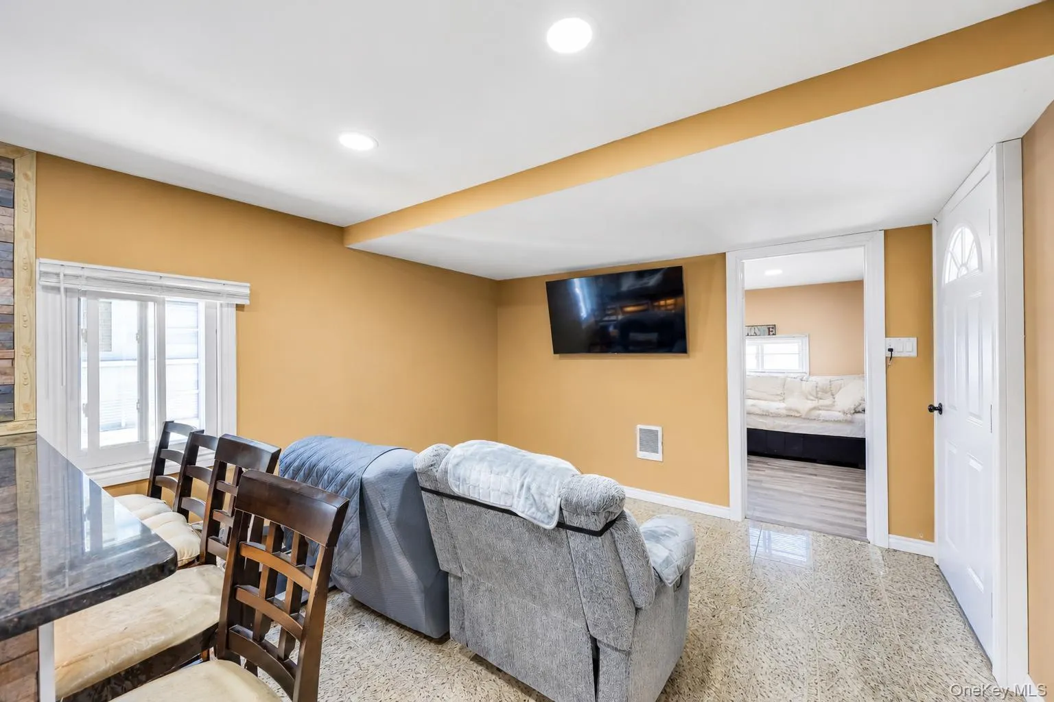 600 Broadway, Babylon, NY, 2 Bedrooms Bedrooms, 4 Rooms Rooms,1 BathroomBathrooms,Residential,For Rent,Broadway,0,1014957 600 Broadway, Babylon, NY, 2 Bedrooms Bedrooms, 4 Rooms Rooms,1 BathroomBathrooms,Residential,For Rent,Broadway,0,1014957