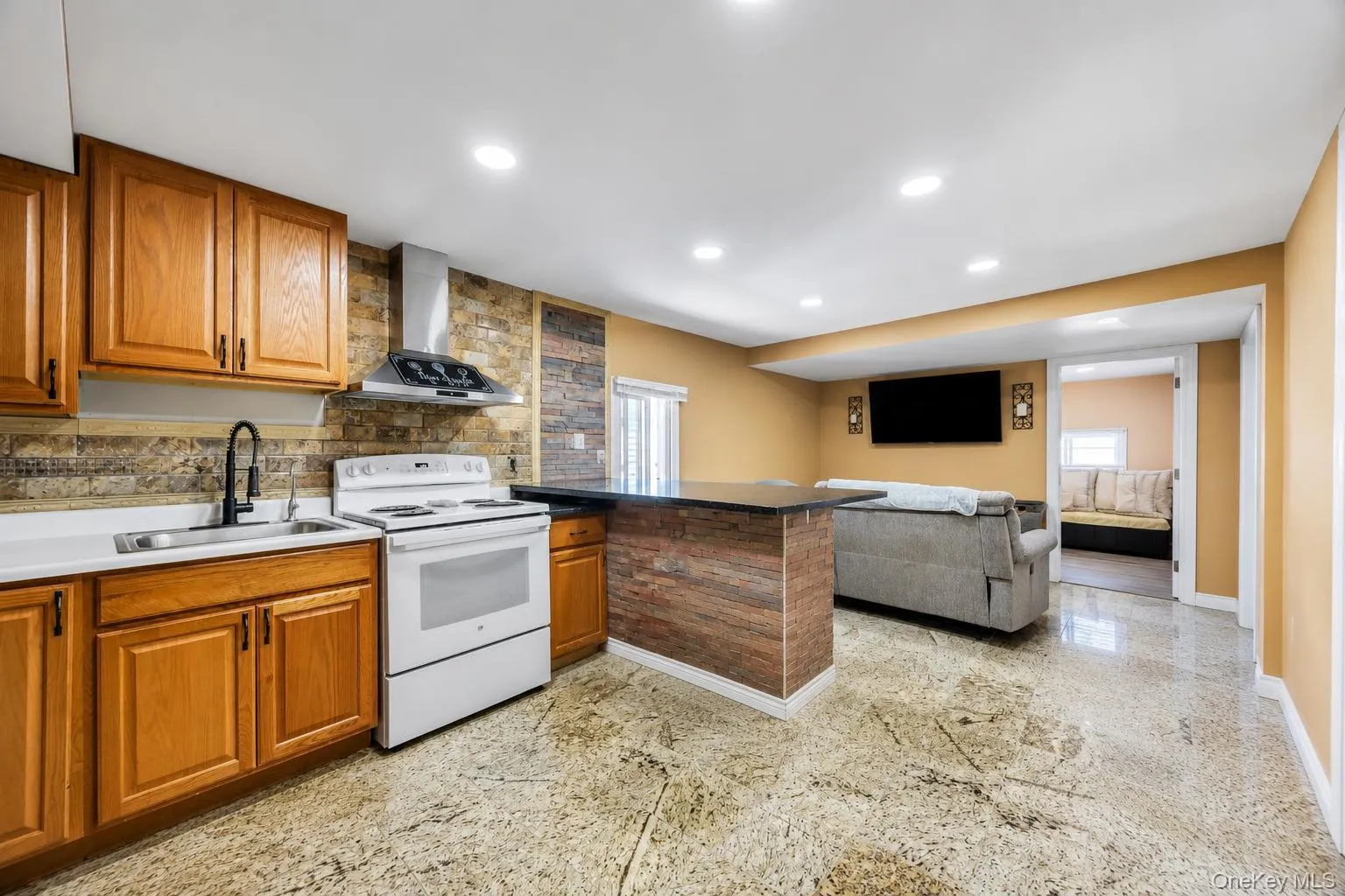 600 Broadway, Babylon, NY, 2 Bedrooms Bedrooms, 4 Rooms Rooms,1 BathroomBathrooms,Residential,For Rent,Broadway,0,1014957 600 Broadway, Babylon, NY, 2 Bedrooms Bedrooms, 4 Rooms Rooms,1 BathroomBathrooms,Residential,For Rent,Broadway,0,1014957