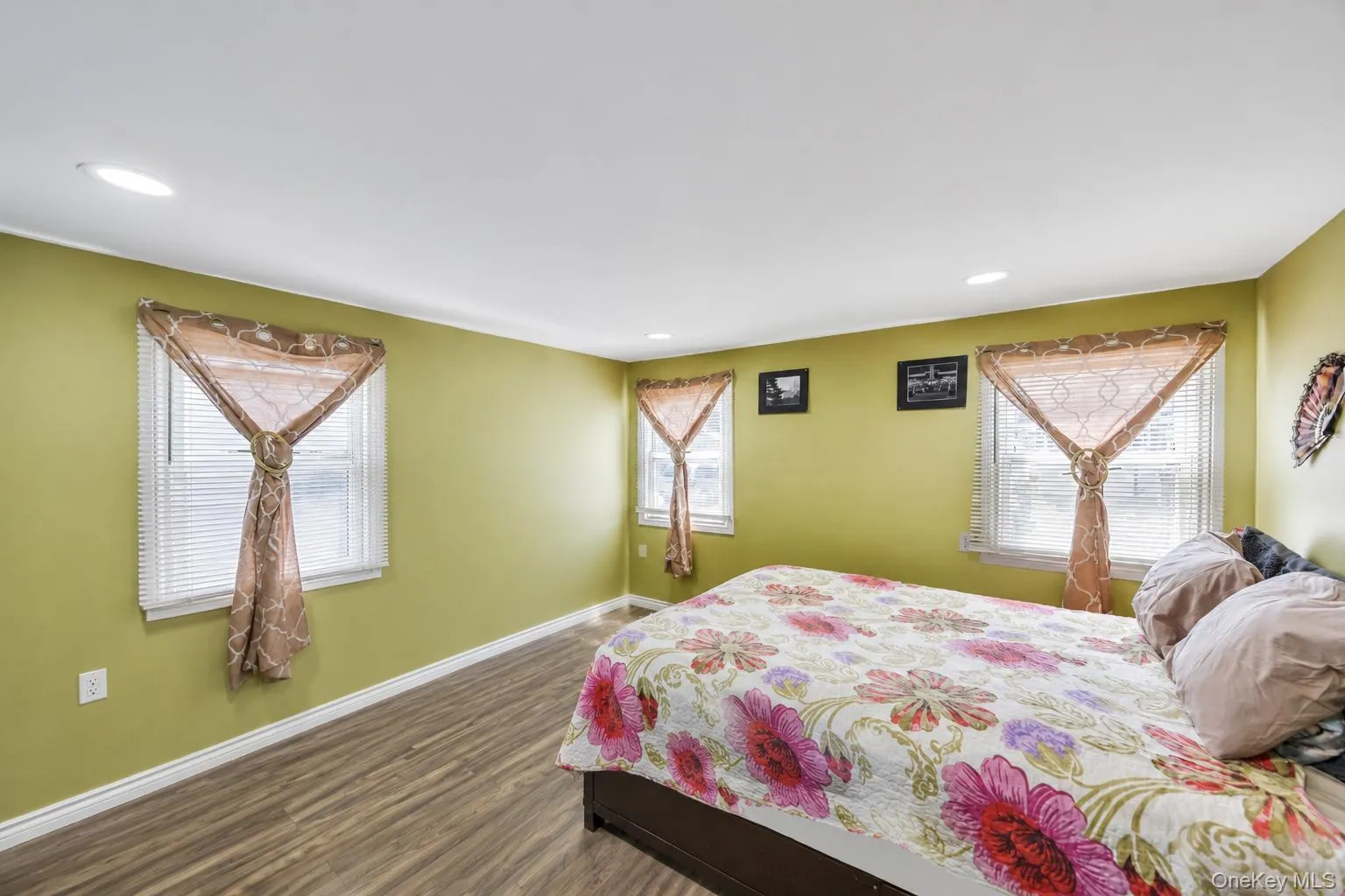 600 Broadway, Babylon, NY, 2 Bedrooms Bedrooms, 4 Rooms Rooms,1 BathroomBathrooms,Residential,For Rent,Broadway,0,1014957 600 Broadway, Babylon, NY, 2 Bedrooms Bedrooms, 4 Rooms Rooms,1 BathroomBathrooms,Residential,For Rent,Broadway,0,1014957