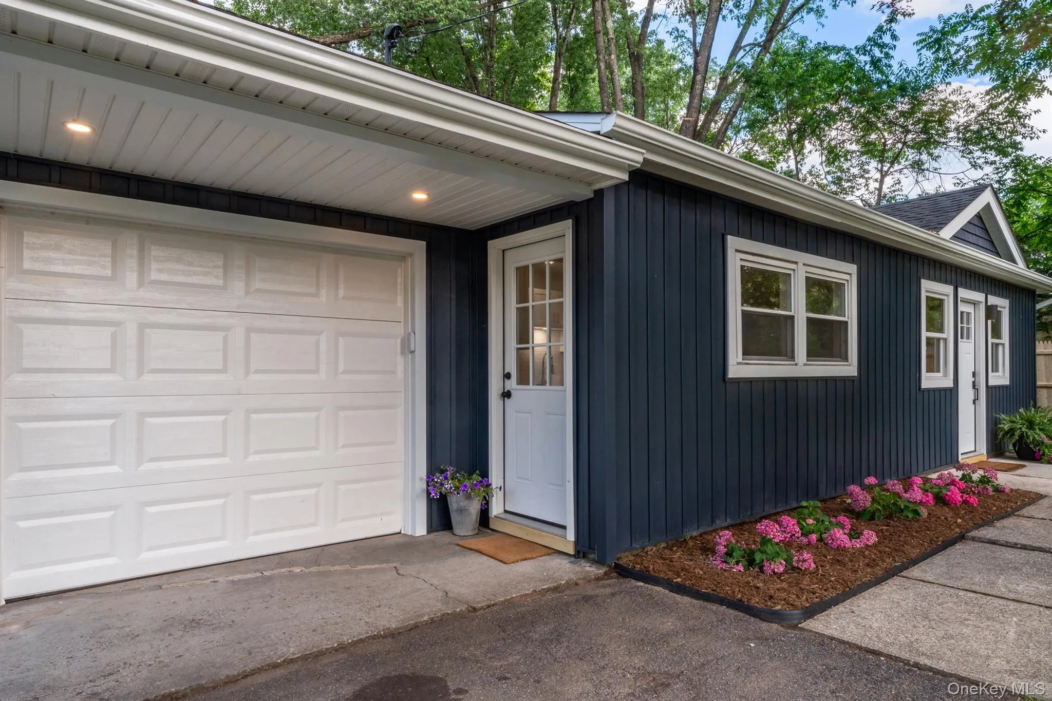 17 Center High Falls Pk, Rosendale, NY, 3 Bedrooms Bedrooms, 6 Rooms Rooms,1 BathroomBathrooms,Residential,For Rent,Center High Falls Pk,0,1014958 17 Center High Falls Pk, Rosendale, NY, 3 Bedrooms Bedrooms, 6 Rooms Rooms,1 BathroomBathrooms,Residential,For Rent,Center High Falls Pk,0,1014958