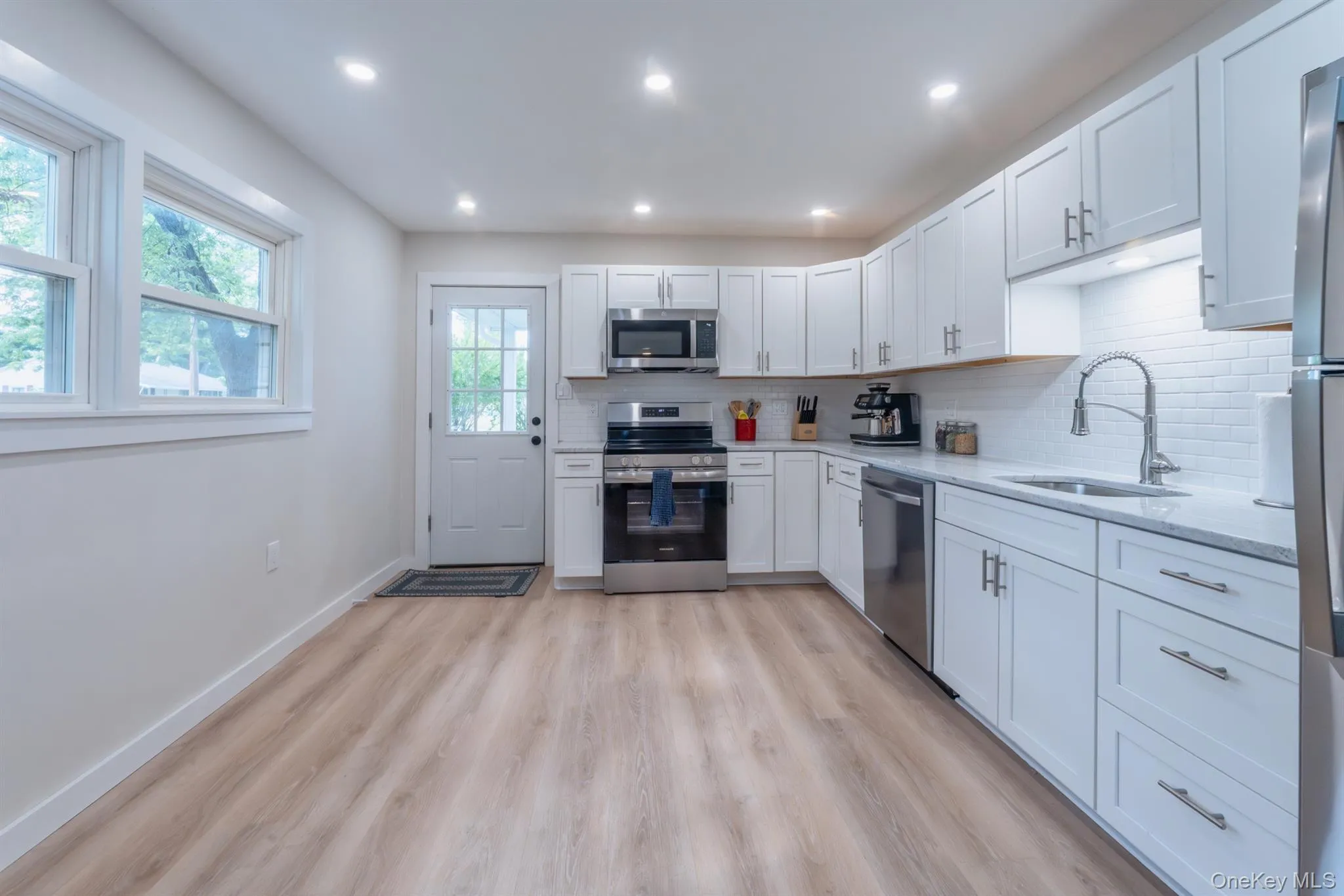 17 Center High Falls Pk, Rosendale, NY, 3 Bedrooms Bedrooms, 6 Rooms Rooms,1 BathroomBathrooms,Residential,For Rent,Center High Falls Pk,0,1014958 17 Center High Falls Pk, Rosendale, NY, 3 Bedrooms Bedrooms, 6 Rooms Rooms,1 BathroomBathrooms,Residential,For Rent,Center High Falls Pk,0,1014958