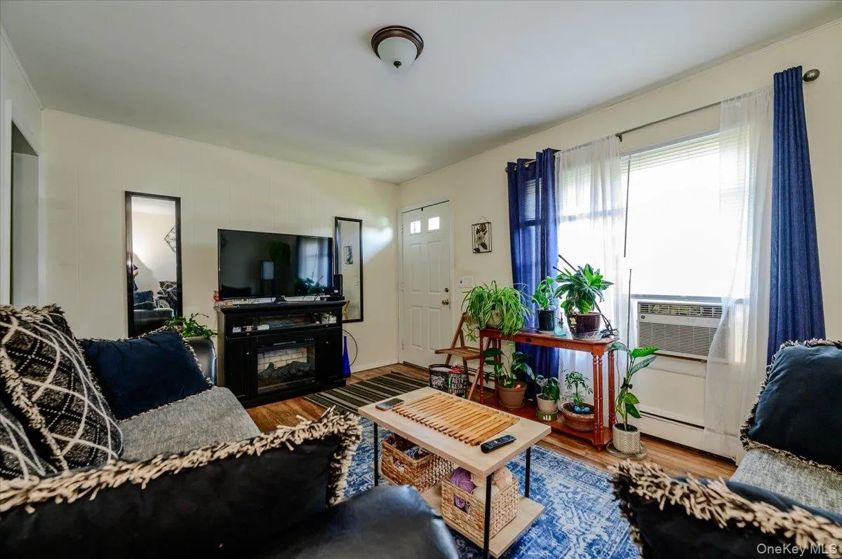 1380 Brooklyn Boulevard, Islip, NY, 2 Bedrooms Bedrooms, 4 Rooms Rooms,1 BathroomBathrooms,Residential,For Rent,Brooklyn,0,1014961 1380 Brooklyn Boulevard, Islip, NY, 2 Bedrooms Bedrooms, 4 Rooms Rooms,1 BathroomBathrooms,Residential,For Rent,Brooklyn,0,1014961