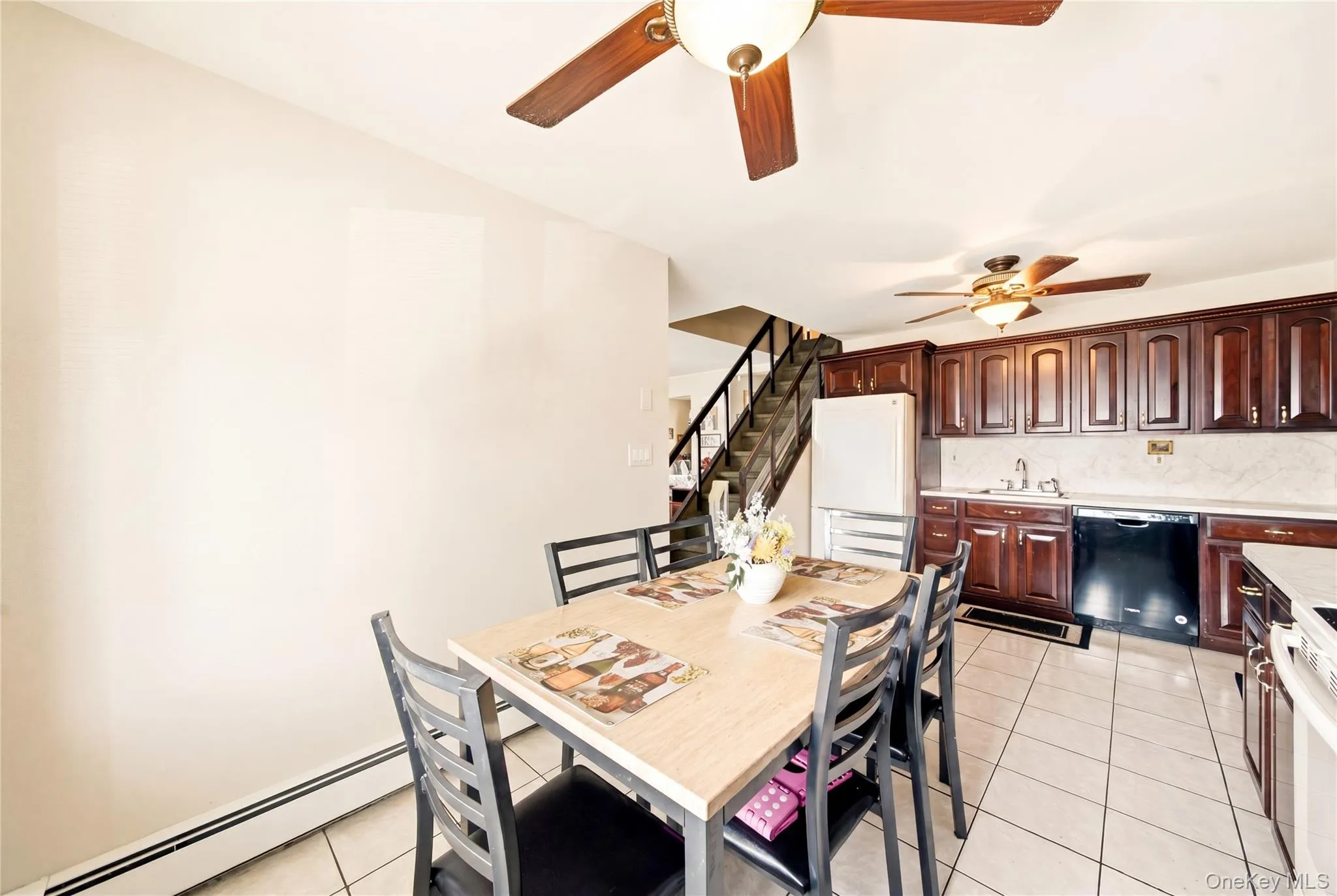 31 Sherwood Road, Hempstead, NY, 3 Bedrooms Bedrooms, 6 Rooms Rooms,1 BathroomBathrooms,Residential,For Rent,Sherwood,0,1014967 31 Sherwood Road, Hempstead, NY, 3 Bedrooms Bedrooms, 6 Rooms Rooms,1 BathroomBathrooms,Residential,For Rent,Sherwood,0,1014967