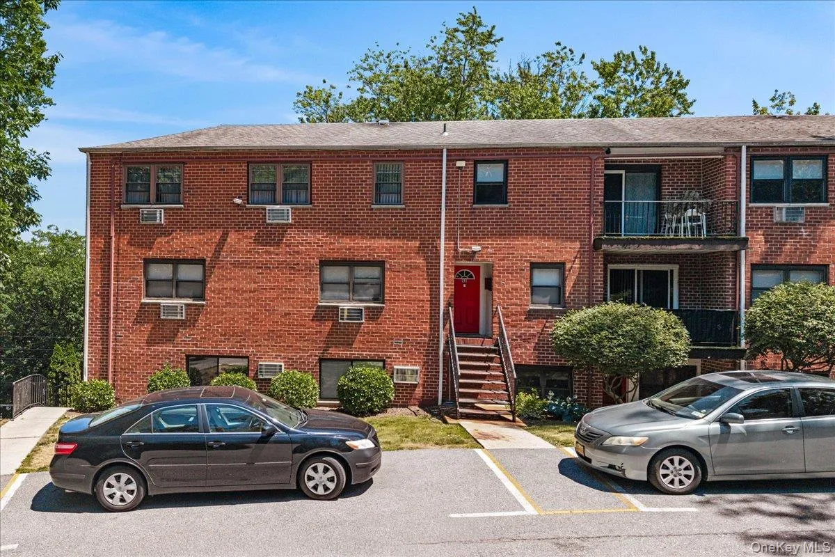 55 Fieldstone Drive, Greenburgh, NY, 1 Bedroom Bedrooms, 3 Rooms Rooms,1 BathroomBathrooms,Residential,For Rent,Fieldstone,0,1014972 55 Fieldstone Drive, Greenburgh, NY, 1 Bedroom Bedrooms, 3 Rooms Rooms,1 BathroomBathrooms,Residential,For Rent,Fieldstone,0,1014972