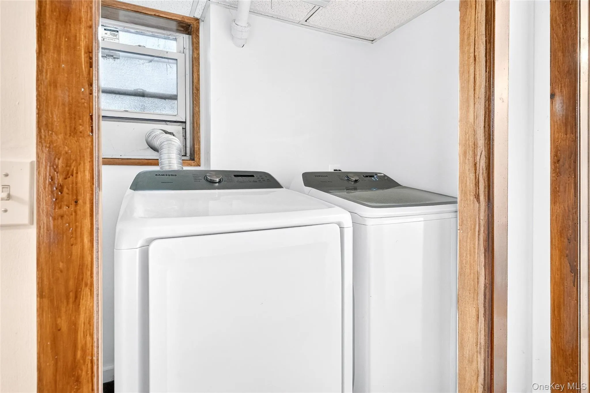 5646 Post Road, New York, NY, 3 Bedrooms Bedrooms, 7 Rooms Rooms,4 BathroomsBathrooms,Residential,For Rent,Post,0,KEY1014975 5646 Post Road, New York, NY, 3 Bedrooms Bedrooms, 7 Rooms Rooms,4 BathroomsBathrooms,Residential,For Rent,Post,0,KEY1014975