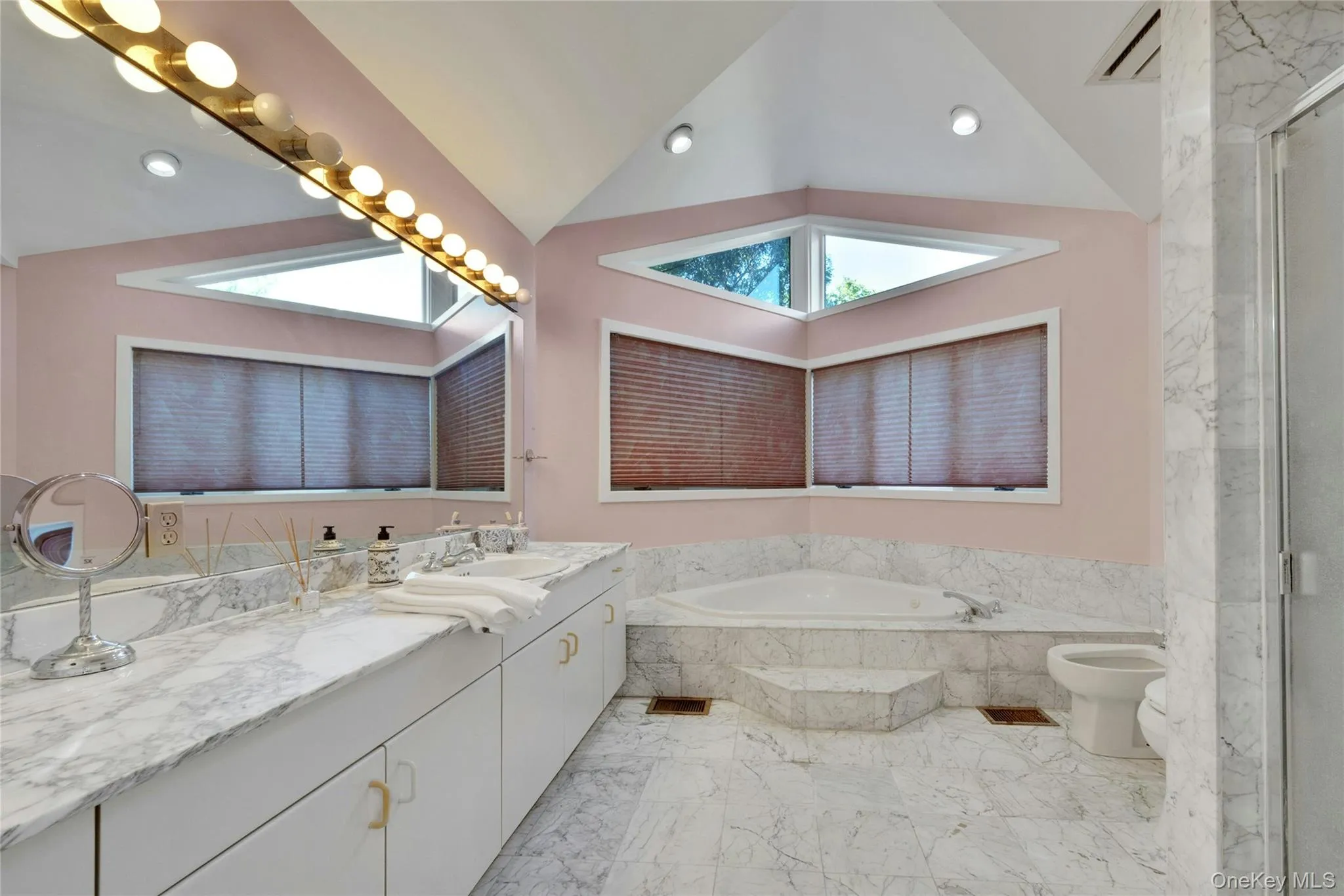 2 Meadowwood Lane, Harrison, NY, 5 Bedrooms Bedrooms, 8 Rooms Rooms,4 BathroomsBathrooms,Residential Lease,For Rent,Meadowwood,0,1014976 2 Meadowwood Lane, Harrison, NY, 5 Bedrooms Bedrooms, 8 Rooms Rooms,4 BathroomsBathrooms,Residential Lease,For Rent,Meadowwood,0,1014976