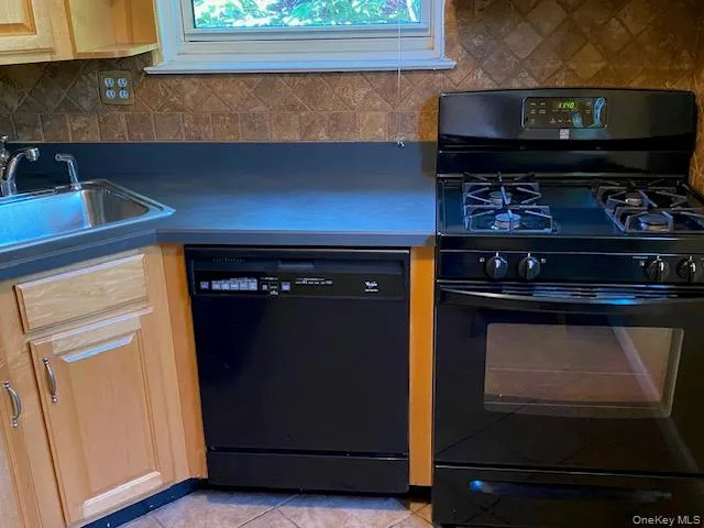 264-17 73rd. Avenue, New York, NY, 2 Bedrooms Bedrooms, 4 Rooms Rooms,1 BathroomBathrooms,Residential,For Rent,73rd.,0,1014982 264-17 73rd. Avenue, New York, NY, 2 Bedrooms Bedrooms, 4 Rooms Rooms,1 BathroomBathrooms,Residential,For Rent,73rd.,0,1014982