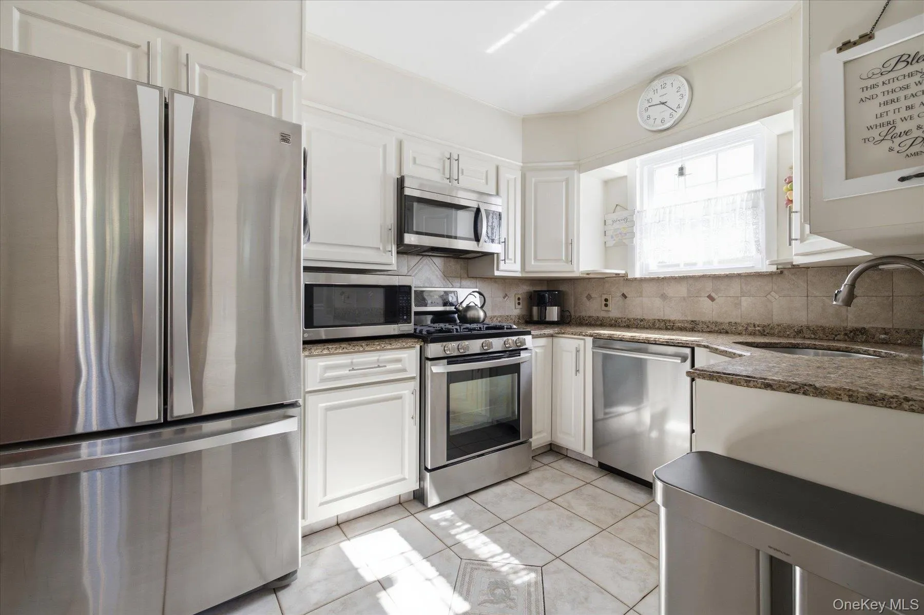 108 Muirfield Road, Hempstead, NY, 3 Bedrooms Bedrooms, 7 Rooms Rooms,2 BathroomsBathrooms,Residential Lease,For Rent,Muirfield,0,1014986 108 Muirfield Road, Hempstead, NY, 3 Bedrooms Bedrooms, 7 Rooms Rooms,2 BathroomsBathrooms,Residential Lease,For Rent,Muirfield,0,1014986
