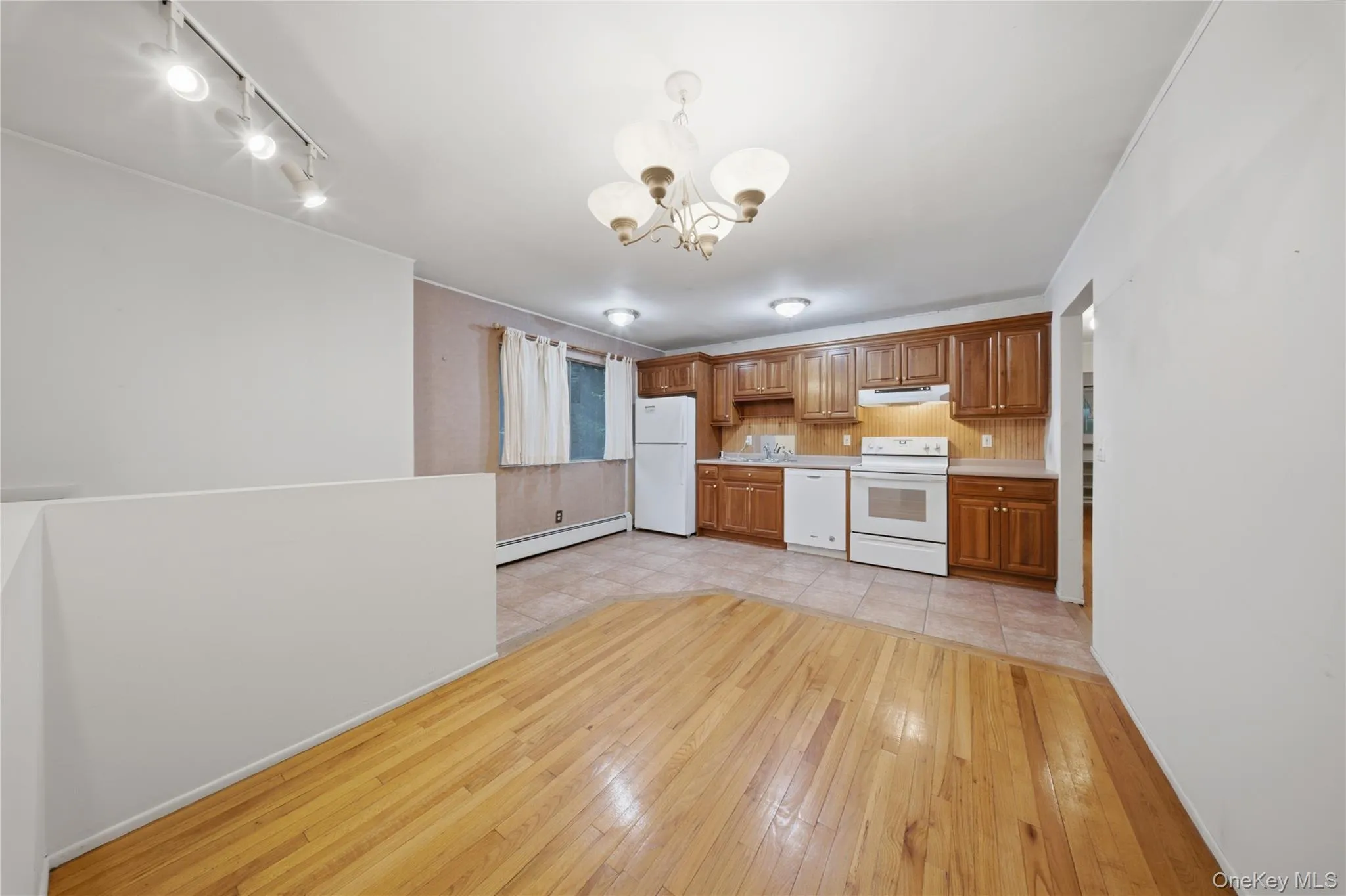 55 Corey Avenue, Brookhaven, NY, 3 Bedrooms Bedrooms, 7 Rooms Rooms,2 BathroomsBathrooms,Residential,For Rent,Corey,0,1014992 55 Corey Avenue, Brookhaven, NY, 3 Bedrooms Bedrooms, 7 Rooms Rooms,2 BathroomsBathrooms,Residential,For Rent,Corey,0,1014992