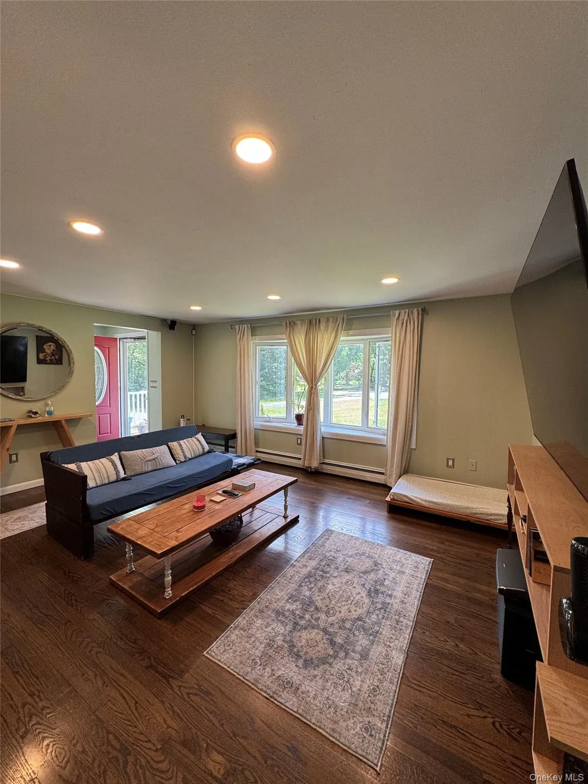 18 Montfort Woods Road, Wappinger, NY, 3 Bedrooms Bedrooms, 5 Rooms Rooms,1 BathroomBathrooms,Residential Lease,For Rent,Montfort Woods,0,1014993 18 Montfort Woods Road, Wappinger, NY, 3 Bedrooms Bedrooms, 5 Rooms Rooms,1 BathroomBathrooms,Residential Lease,For Rent,Montfort Woods,0,1014993