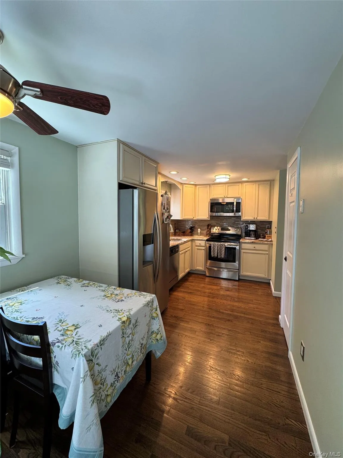 18 Montfort Woods Road, Wappinger, NY, 3 Bedrooms Bedrooms, 5 Rooms Rooms,1 BathroomBathrooms,Residential Lease,For Rent,Montfort Woods,0,1014993 18 Montfort Woods Road, Wappinger, NY, 3 Bedrooms Bedrooms, 5 Rooms Rooms,1 BathroomBathrooms,Residential Lease,For Rent,Montfort Woods,0,1014993