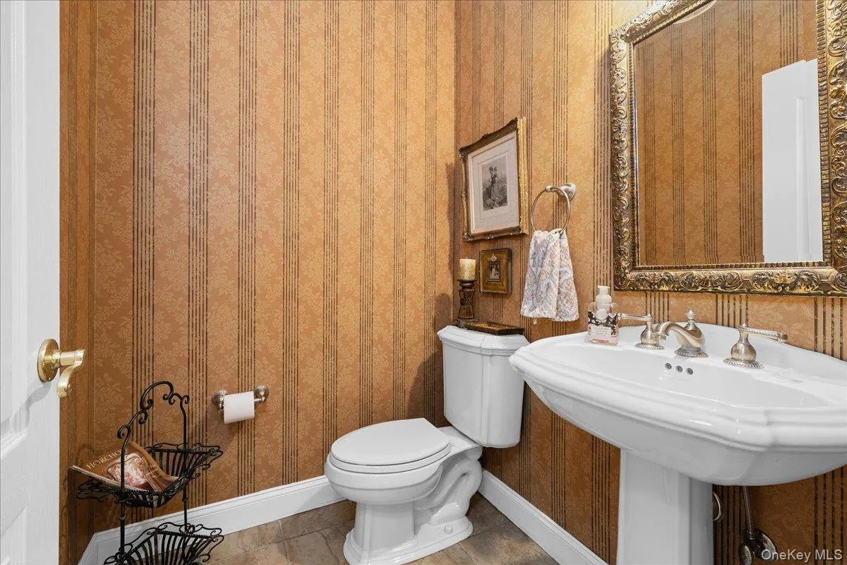 32 Somerset Lane, Warwick (town), NY, 4 Bedrooms Bedrooms, 8 Rooms Rooms,2 BathroomsBathrooms,Residential,For Rent,Somerset,0,1014994 32 Somerset Lane, Warwick (town), NY, 4 Bedrooms Bedrooms, 8 Rooms Rooms,2 BathroomsBathrooms,Residential,For Rent,Somerset,0,1014994