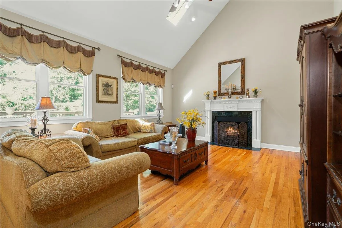 32 Somerset Lane, Warwick (town), NY, 4 Bedrooms Bedrooms, 8 Rooms Rooms,2 BathroomsBathrooms,Residential,For Rent,Somerset,0,1014994 32 Somerset Lane, Warwick (town), NY, 4 Bedrooms Bedrooms, 8 Rooms Rooms,2 BathroomsBathrooms,Residential,For Rent,Somerset,0,1014994