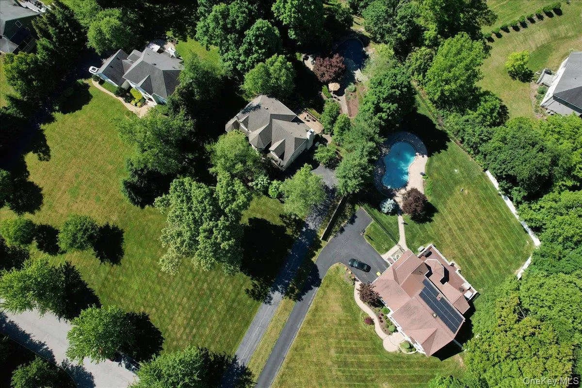32 Somerset Lane, Warwick (town), NY, 4 Bedrooms Bedrooms, 8 Rooms Rooms,2 BathroomsBathrooms,Residential,For Rent,Somerset,0,1014994 32 Somerset Lane, Warwick (town), NY, 4 Bedrooms Bedrooms, 8 Rooms Rooms,2 BathroomsBathrooms,Residential,For Rent,Somerset,0,1014994