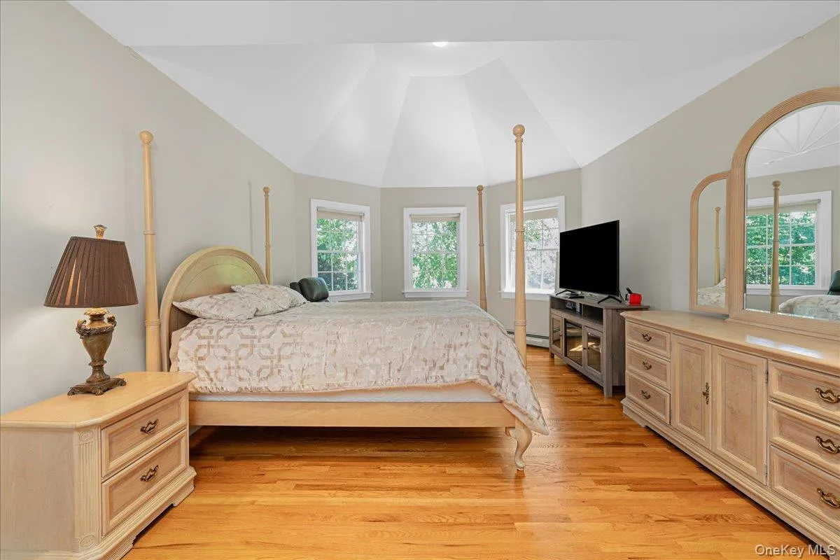 32 Somerset Lane, Warwick (town), NY, 4 Bedrooms Bedrooms, 8 Rooms Rooms,2 BathroomsBathrooms,Residential,For Rent,Somerset,0,1014994 32 Somerset Lane, Warwick (town), NY, 4 Bedrooms Bedrooms, 8 Rooms Rooms,2 BathroomsBathrooms,Residential,For Rent,Somerset,0,1014994