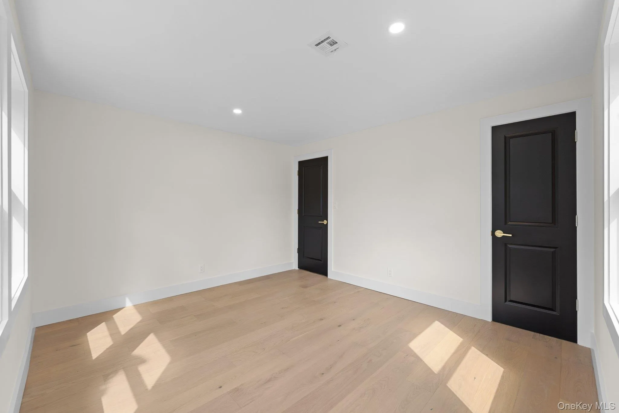 86 13th Street, Huntington, NY, 4 Bedrooms Bedrooms, 8 Rooms Rooms,2 BathroomsBathrooms,Residential,For Rent,13th,0,1014997 86 13th Street, Huntington, NY, 4 Bedrooms Bedrooms, 8 Rooms Rooms,2 BathroomsBathrooms,Residential,For Rent,13th,0,1014997