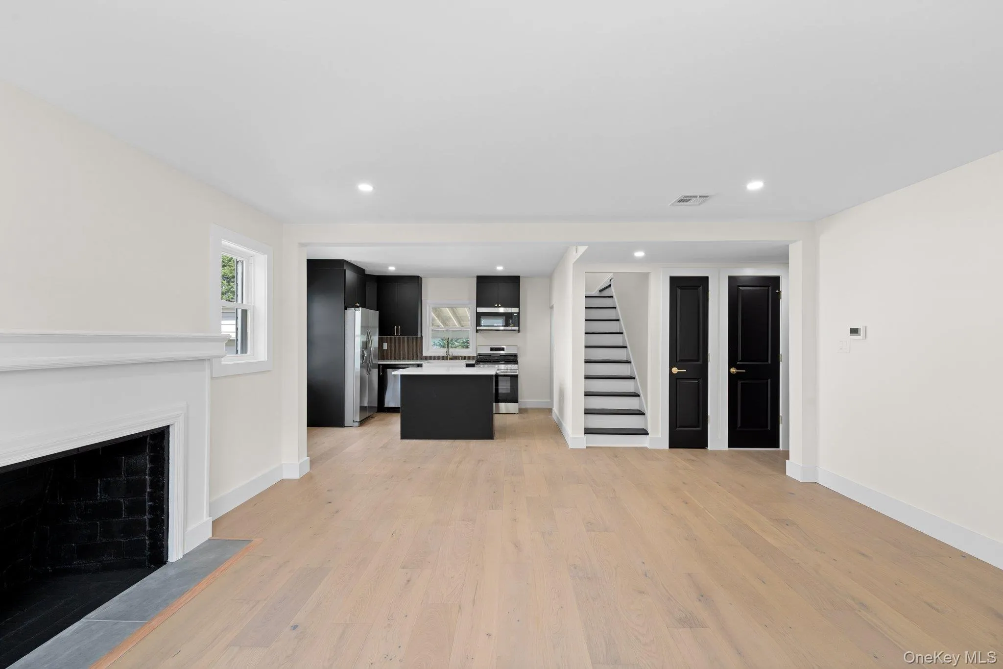 86 13th Street, Huntington, NY, 4 Bedrooms Bedrooms, 8 Rooms Rooms,2 BathroomsBathrooms,Residential,For Rent,13th,0,1014997 86 13th Street, Huntington, NY, 4 Bedrooms Bedrooms, 8 Rooms Rooms,2 BathroomsBathrooms,Residential,For Rent,13th,0,1014997