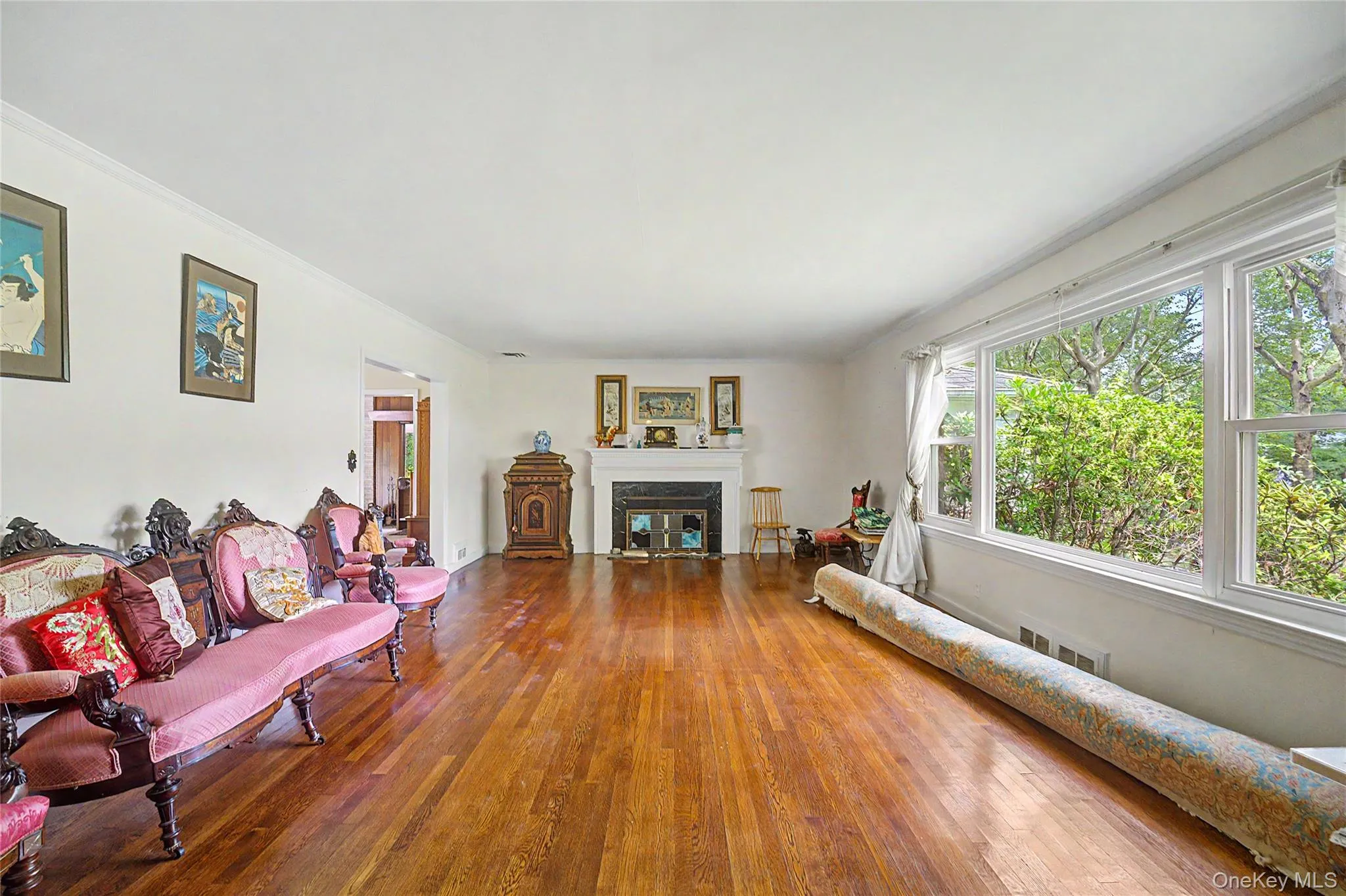 10 Hempton Road, North Hempstead, NY, 4 Bedrooms Bedrooms, 7 Rooms Rooms,4 BathroomsBathrooms,Residential Lease,For Rent,Hempton,0,1015000 10 Hempton Road, North Hempstead, NY, 4 Bedrooms Bedrooms, 7 Rooms Rooms,4 BathroomsBathrooms,Residential Lease,For Rent,Hempton,0,1015000