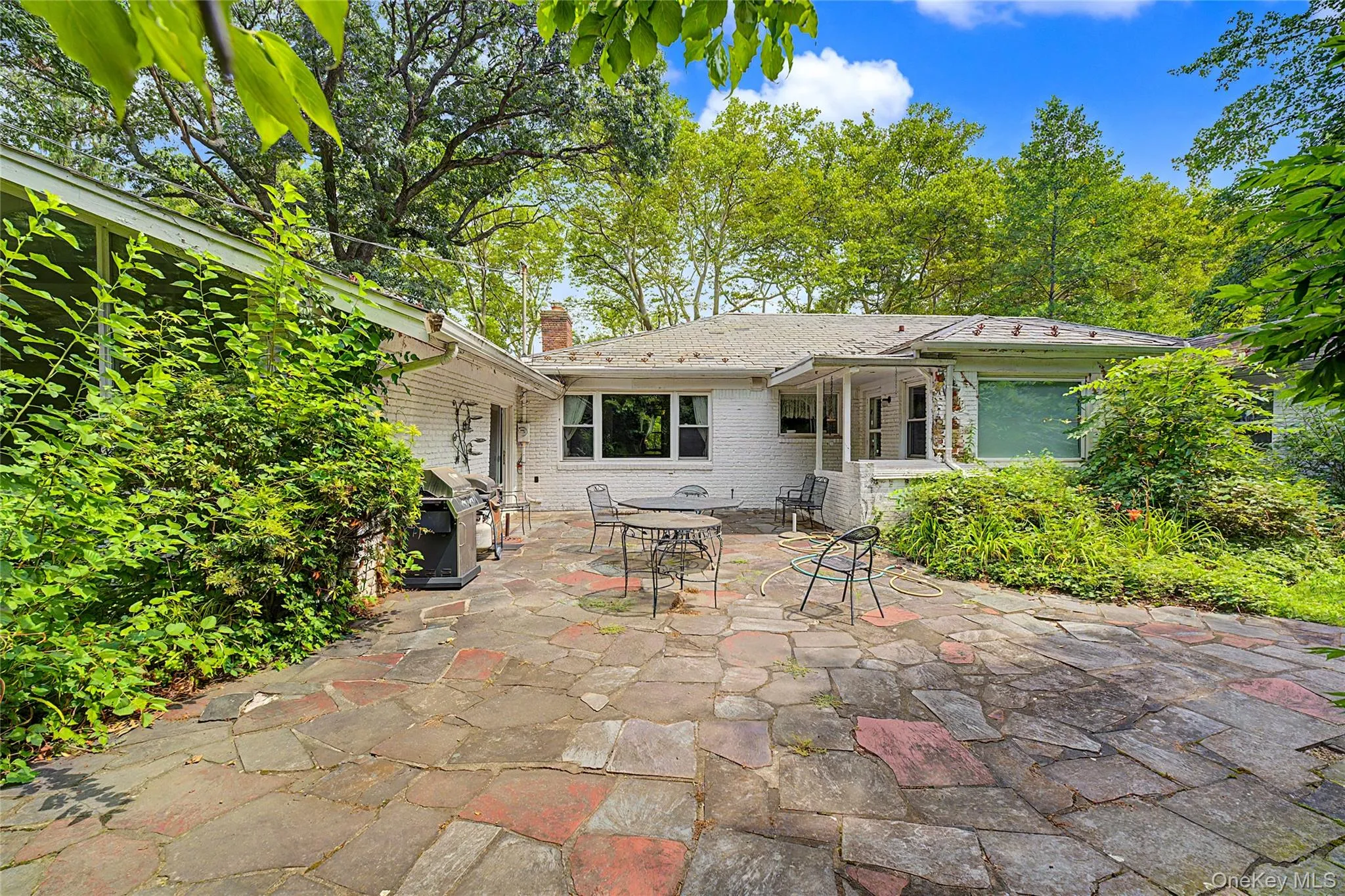 10 Hempton Road, North Hempstead, NY, 4 Bedrooms Bedrooms, 7 Rooms Rooms,4 BathroomsBathrooms,Residential Lease,For Rent,Hempton,0,1015000 10 Hempton Road, North Hempstead, NY, 4 Bedrooms Bedrooms, 7 Rooms Rooms,4 BathroomsBathrooms,Residential Lease,For Rent,Hempton,0,1015000