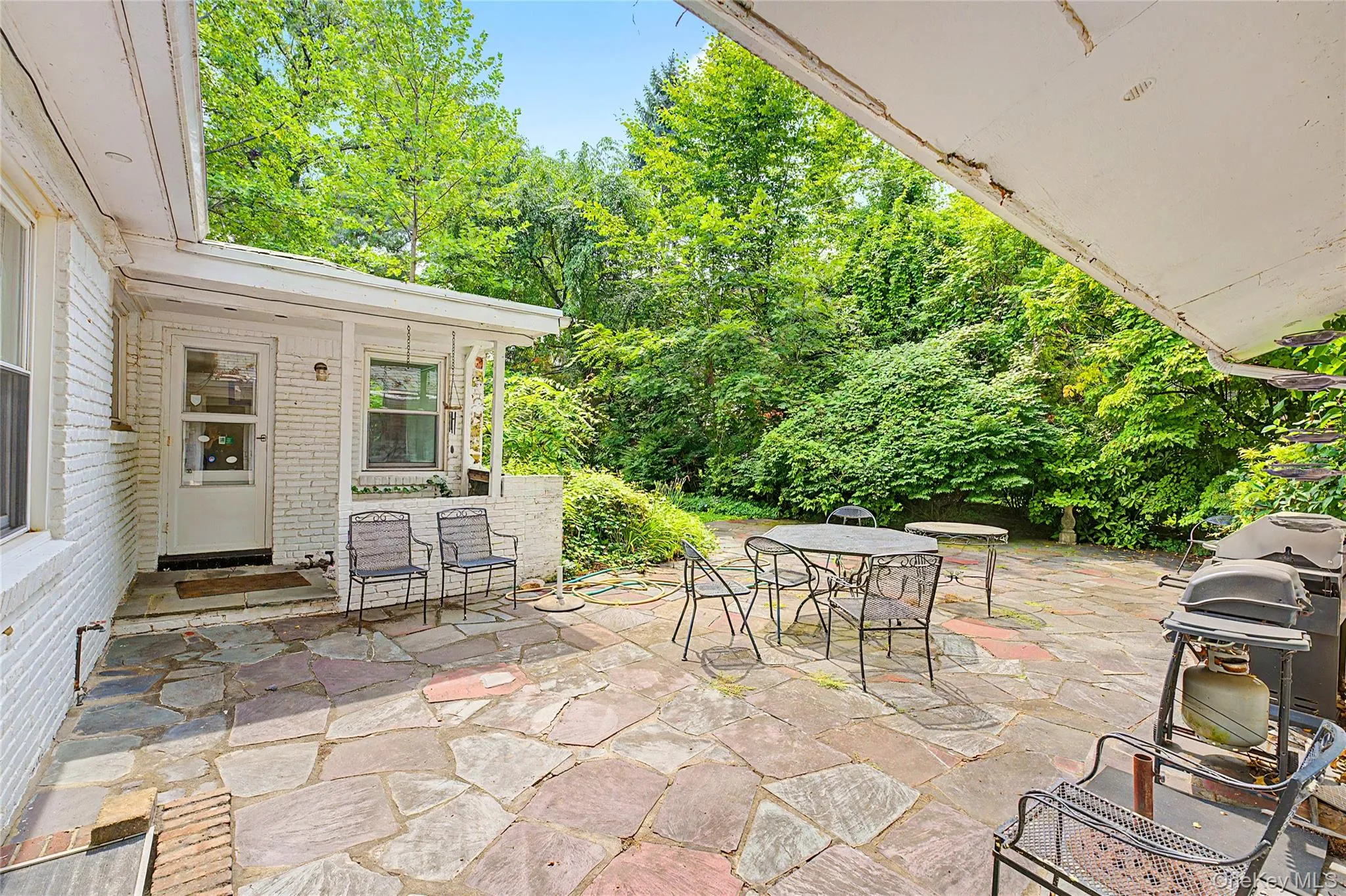 10 Hempton Road, North Hempstead, NY, 4 Bedrooms Bedrooms, 7 Rooms Rooms,4 BathroomsBathrooms,Residential Lease,For Rent,Hempton,0,1015000 10 Hempton Road, North Hempstead, NY, 4 Bedrooms Bedrooms, 7 Rooms Rooms,4 BathroomsBathrooms,Residential Lease,For Rent,Hempton,0,1015000