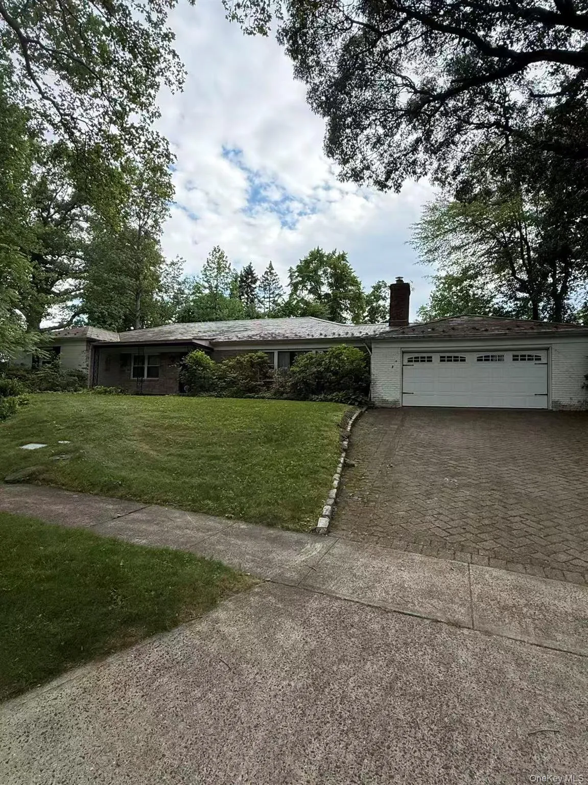 10 Hempton Road, North Hempstead, NY, 4 Bedrooms Bedrooms, 7 Rooms Rooms,4 BathroomsBathrooms,Residential Lease,For Rent,Hempton,0,1015000 10 Hempton Road, North Hempstead, NY, 4 Bedrooms Bedrooms, 7 Rooms Rooms,4 BathroomsBathrooms,Residential Lease,For Rent,Hempton,0,1015000