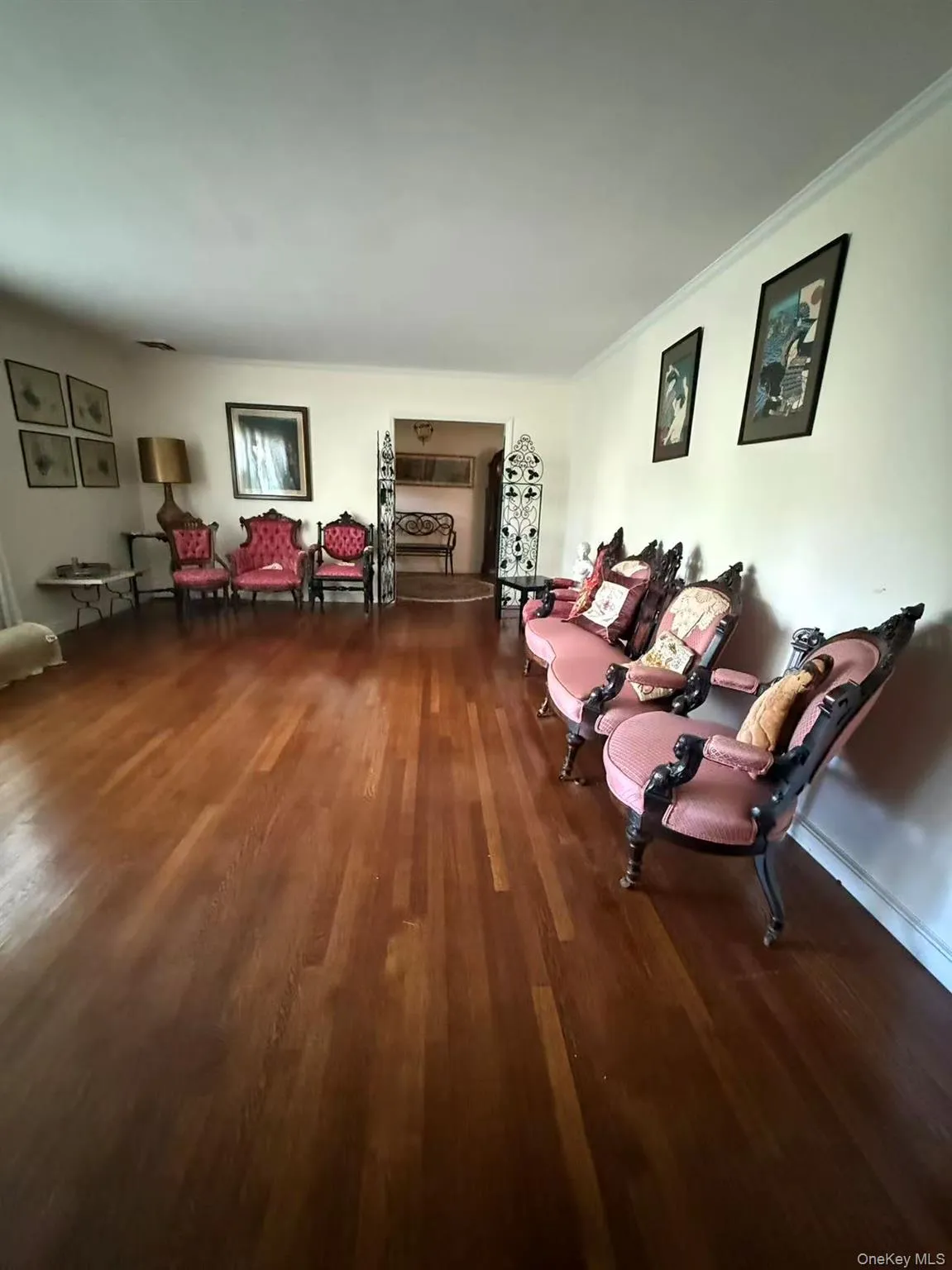 10 Hempton Road, North Hempstead, NY, 4 Bedrooms Bedrooms, 7 Rooms Rooms,4 BathroomsBathrooms,Residential Lease,For Rent,Hempton,0,1015000 10 Hempton Road, North Hempstead, NY, 4 Bedrooms Bedrooms, 7 Rooms Rooms,4 BathroomsBathrooms,Residential Lease,For Rent,Hempton,0,1015000