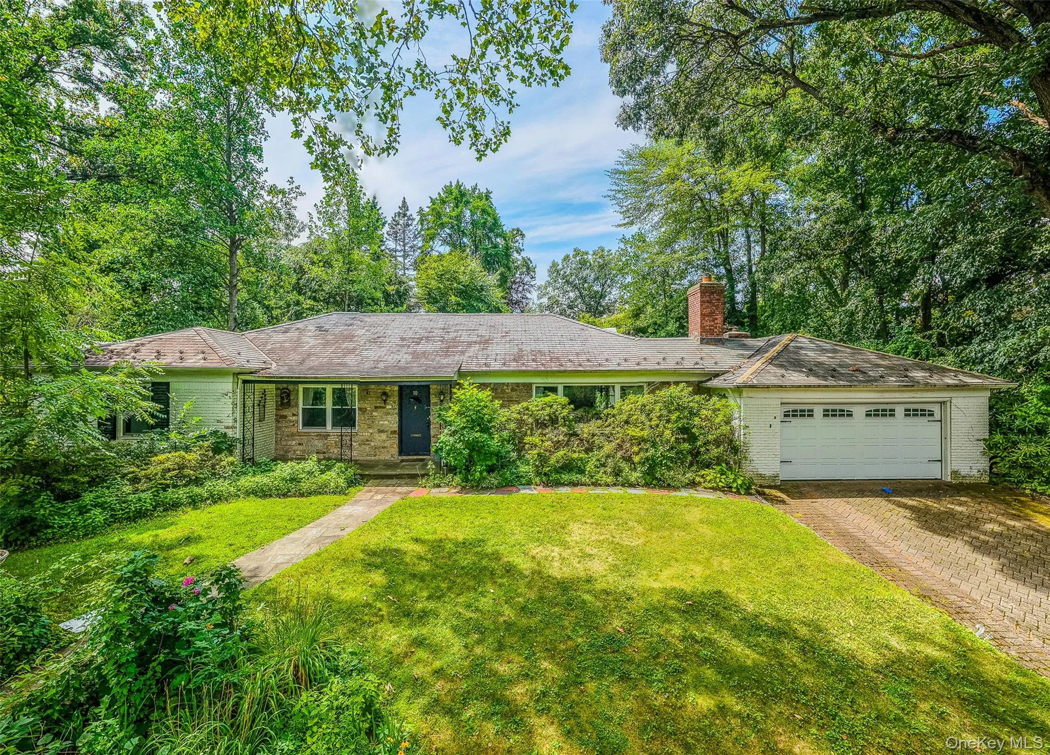 10 Hempton Road, North Hempstead, NY, 4 Bedrooms Bedrooms, 7 Rooms Rooms,4 BathroomsBathrooms,Residential Lease,For Rent,Hempton,0,1015000 10 Hempton Road, North Hempstead, NY, 4 Bedrooms Bedrooms, 7 Rooms Rooms,4 BathroomsBathrooms,Residential Lease,For Rent,Hempton,0,1015000